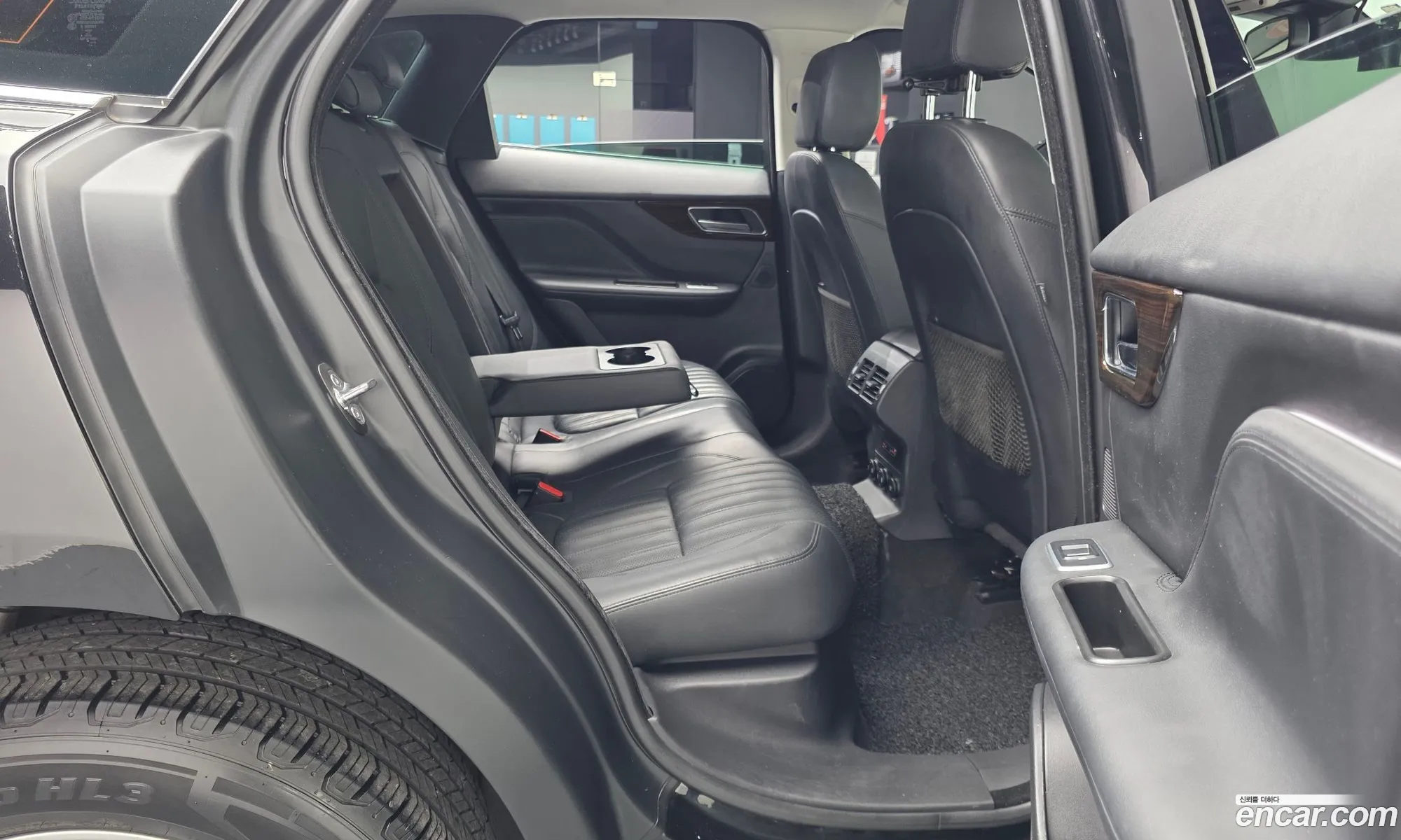 Jaguar F-Pace 2018 SADCA2BNXJA291542 — 24