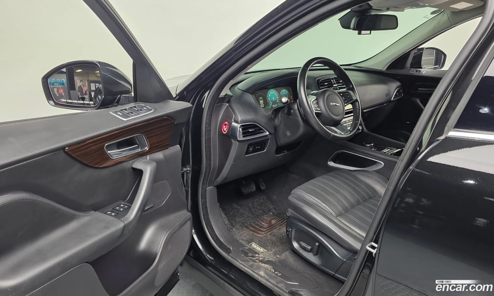 Jaguar F-Pace 2018 SADCA2BNXJA291542 — 25