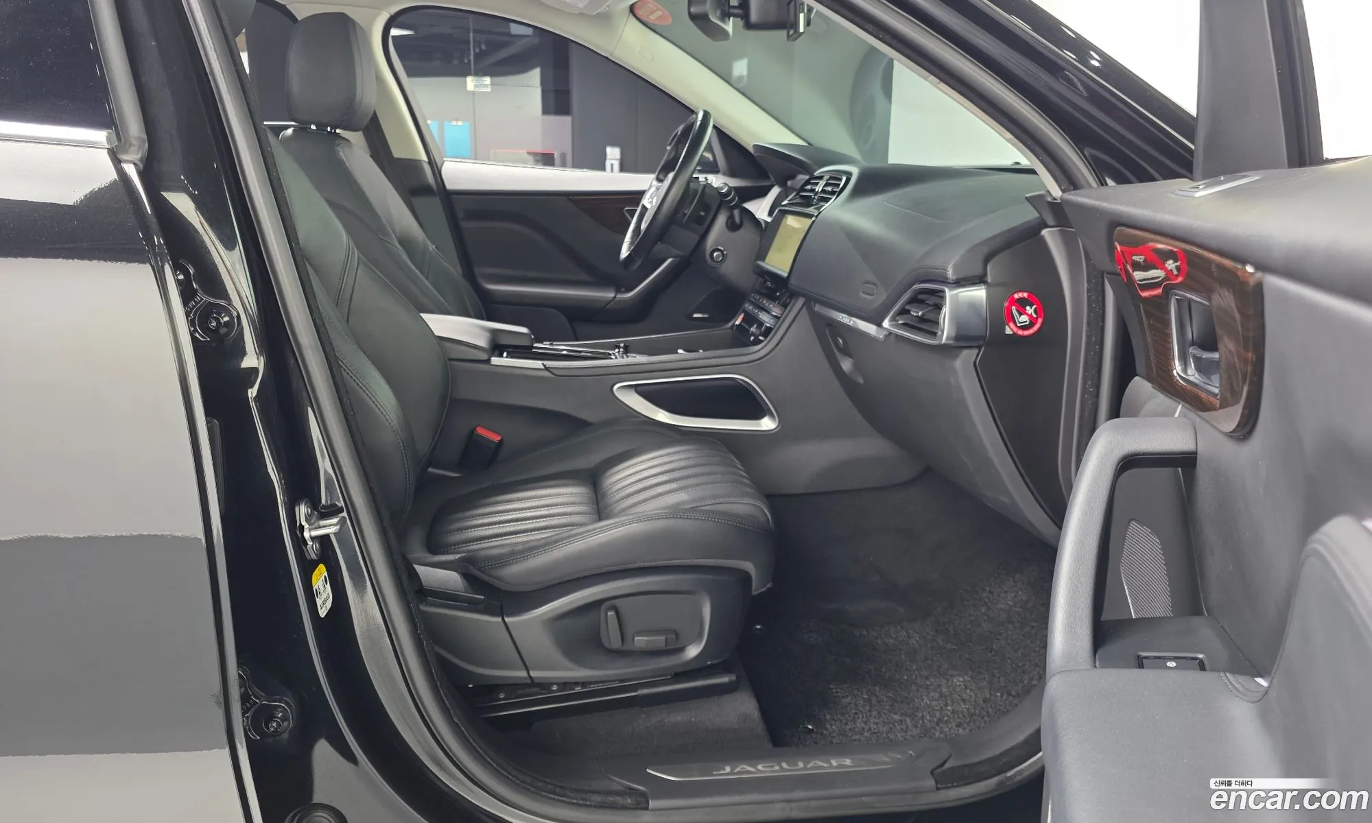 Jaguar F-Pace 2018 SADCA2BNXJA291542 — 10