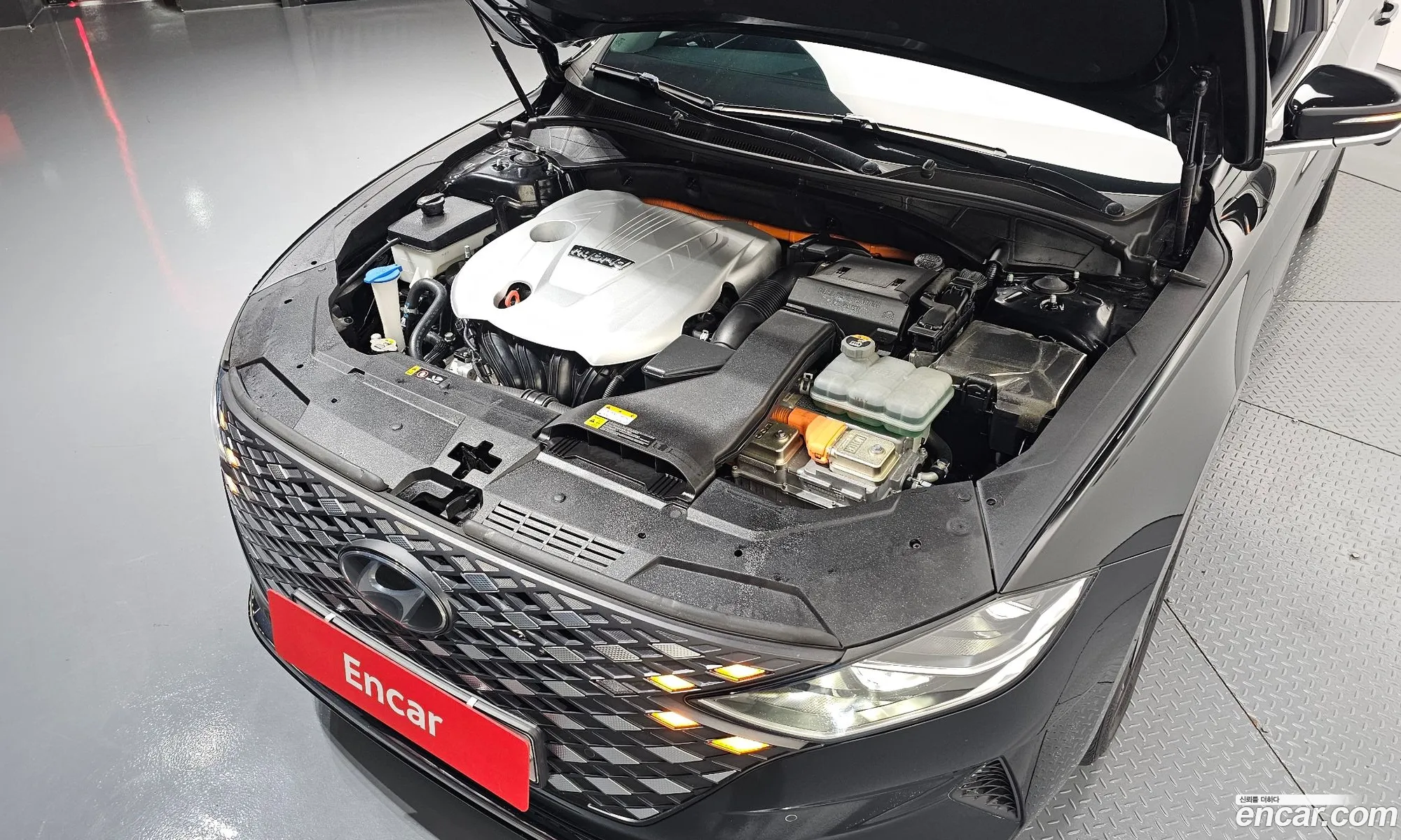 Hyundai Grandeur IG Hybrid 2020 — 10