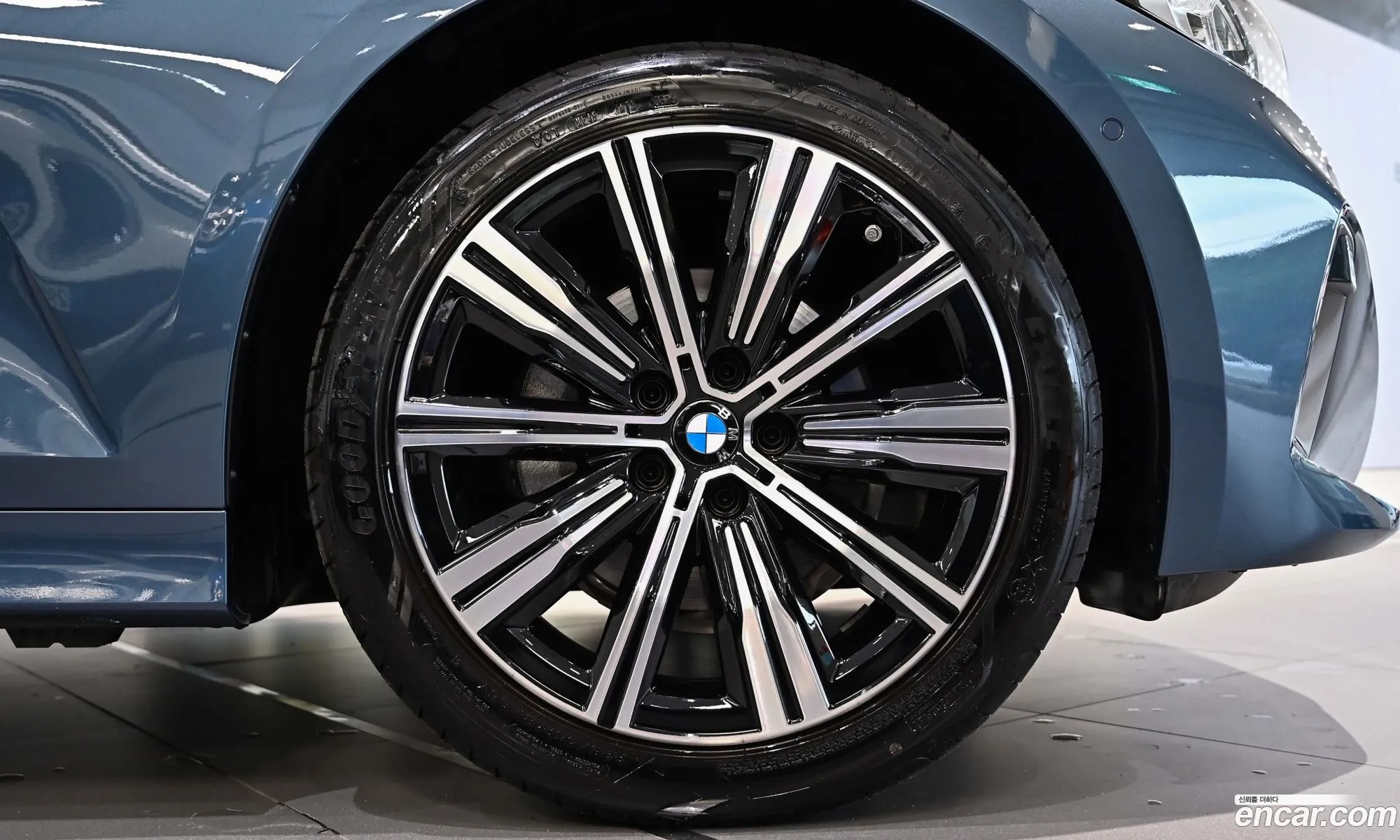 BMW 3 Series 2025 — 15