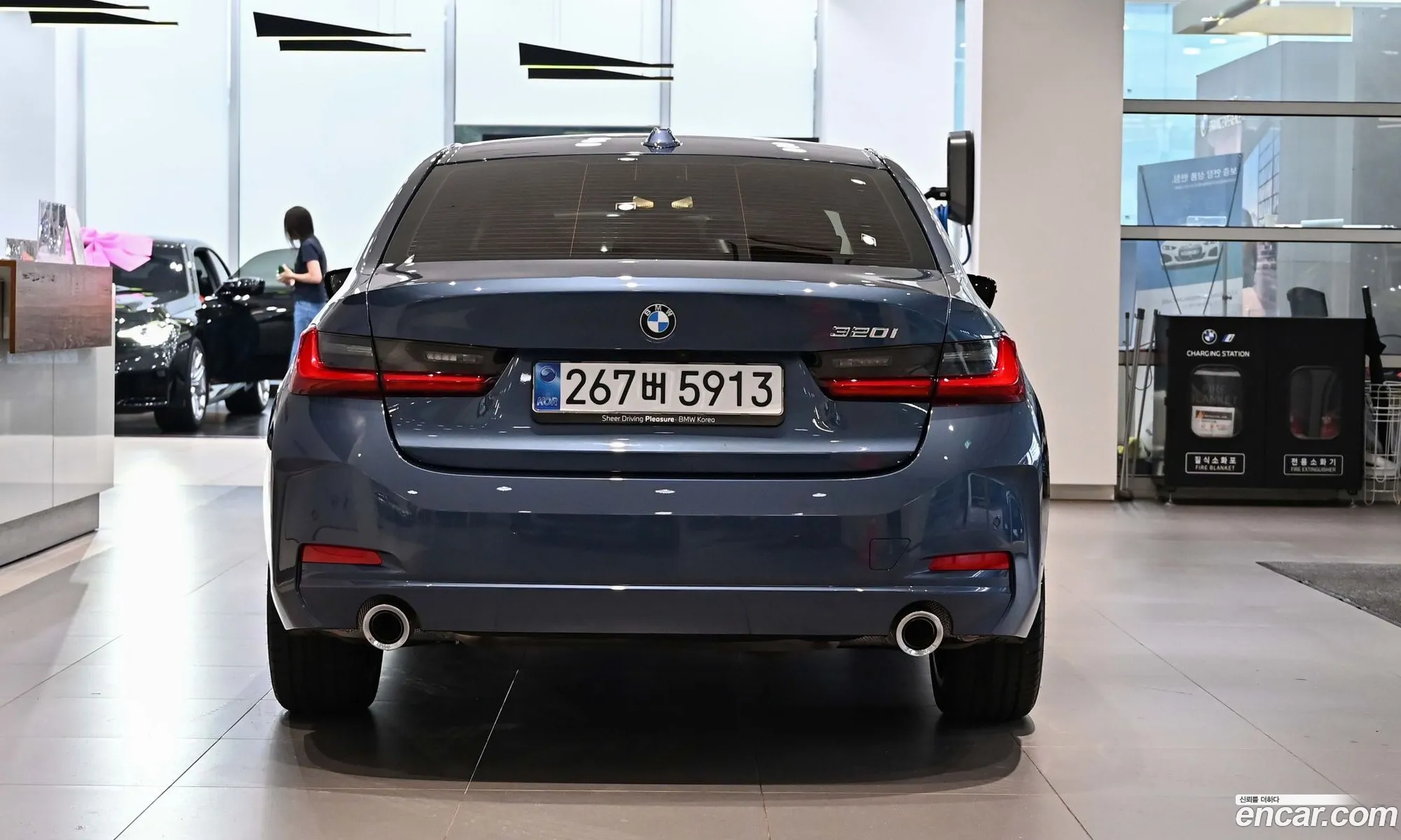 BMW 3 Series 2025 — 12