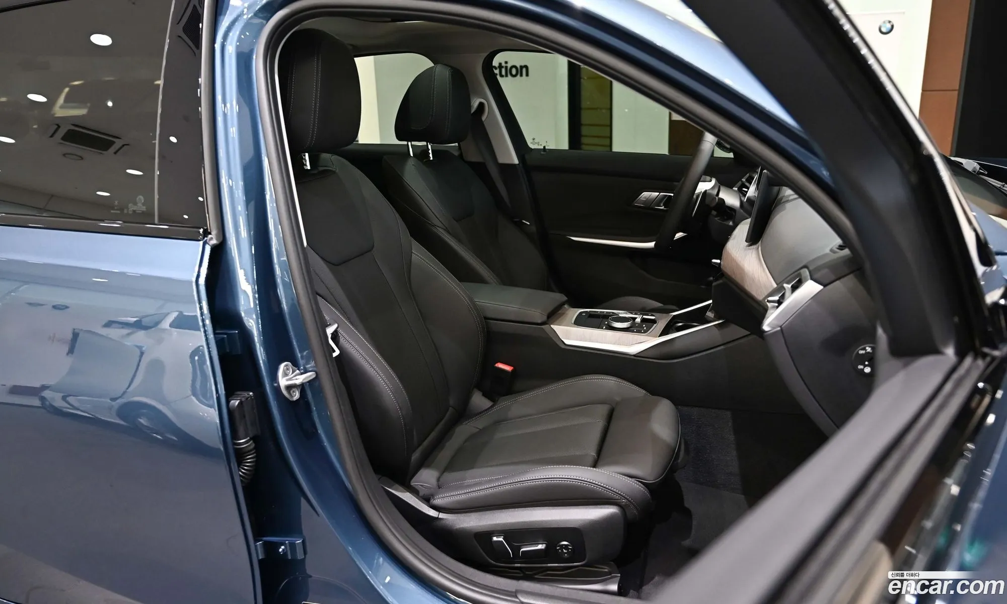 BMW 3 Series 2025 — 16