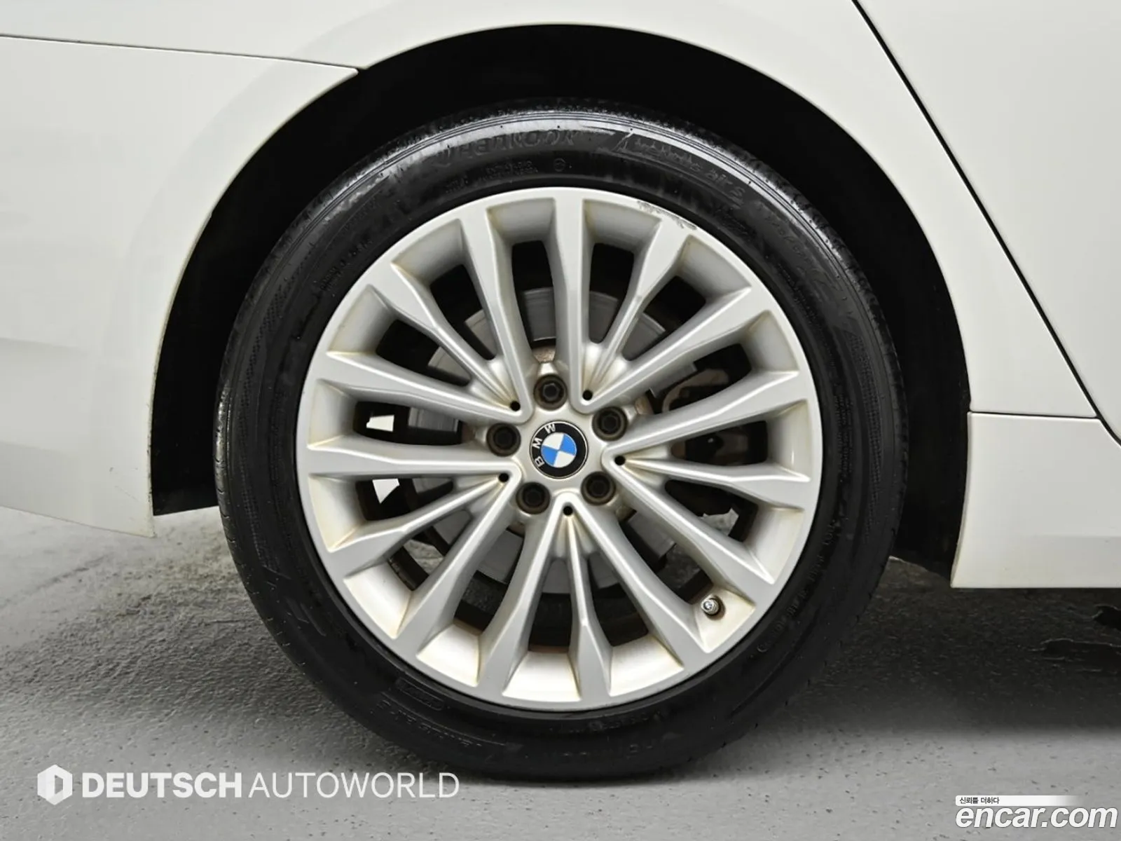 BMW 5 Series 2023 — 2