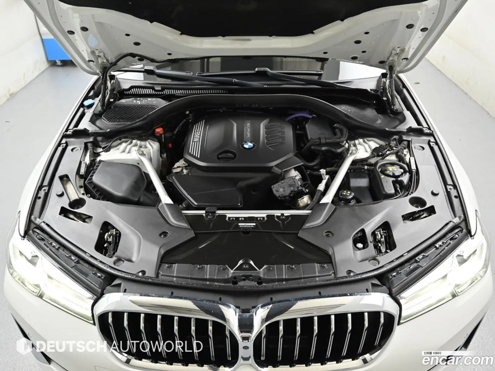 BMW 5 Series 2023 — 17