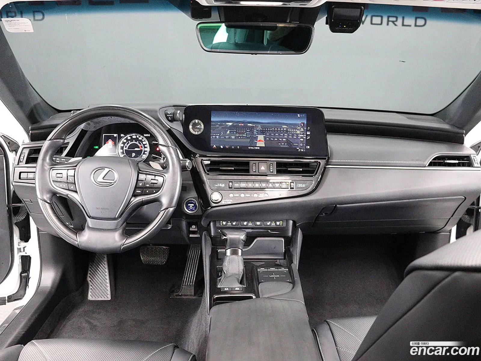 Lexus ES300h 7th Gen 2022 — 8