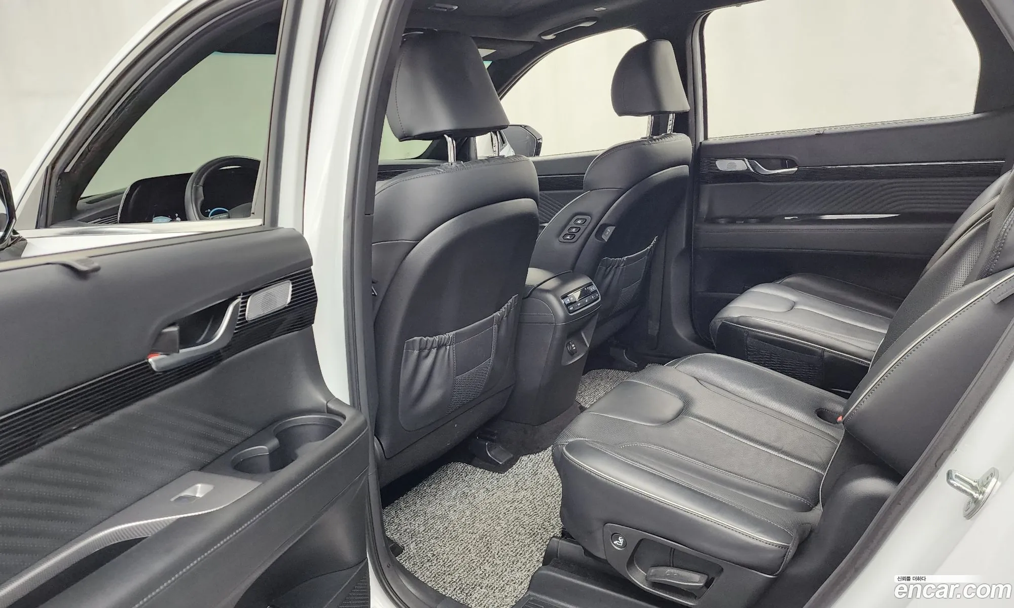 Hyundai Palisade 2023 — 28
