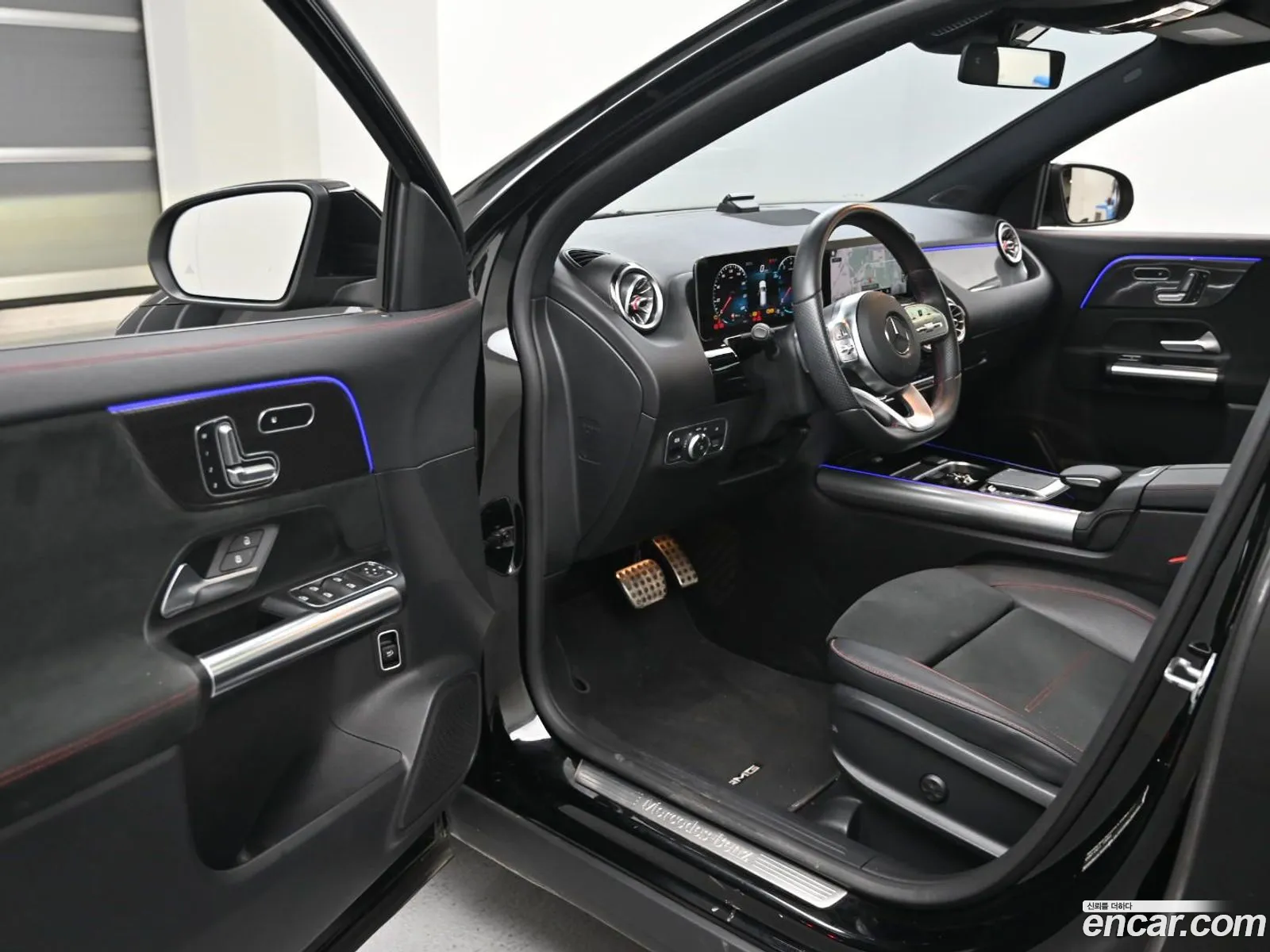 Mercedes-Benz GLA-Class H247 2020 — 8