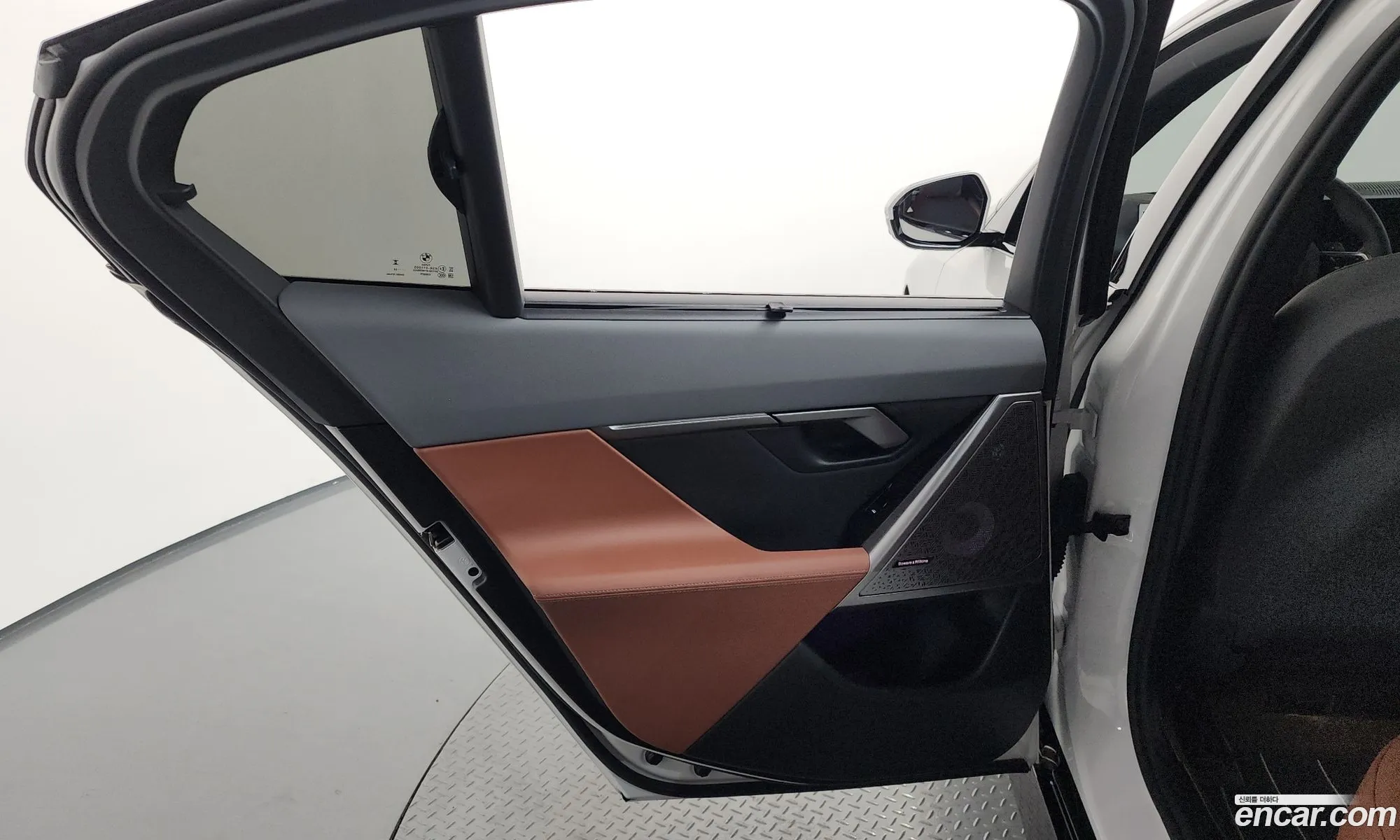 BMW 5 Series 2025 — 28