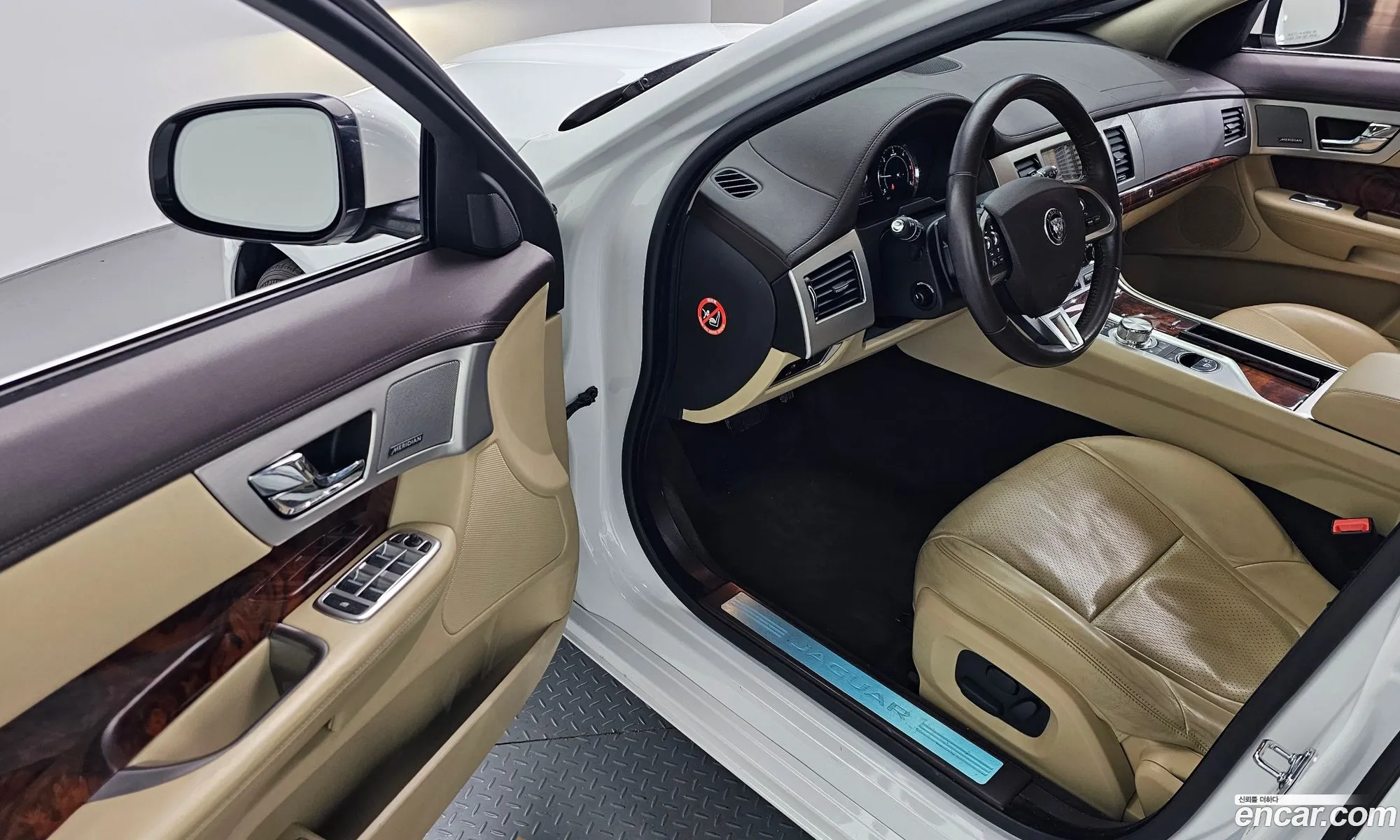 Jaguar XF 2015 SAJAA06J1FDU58845 — 4