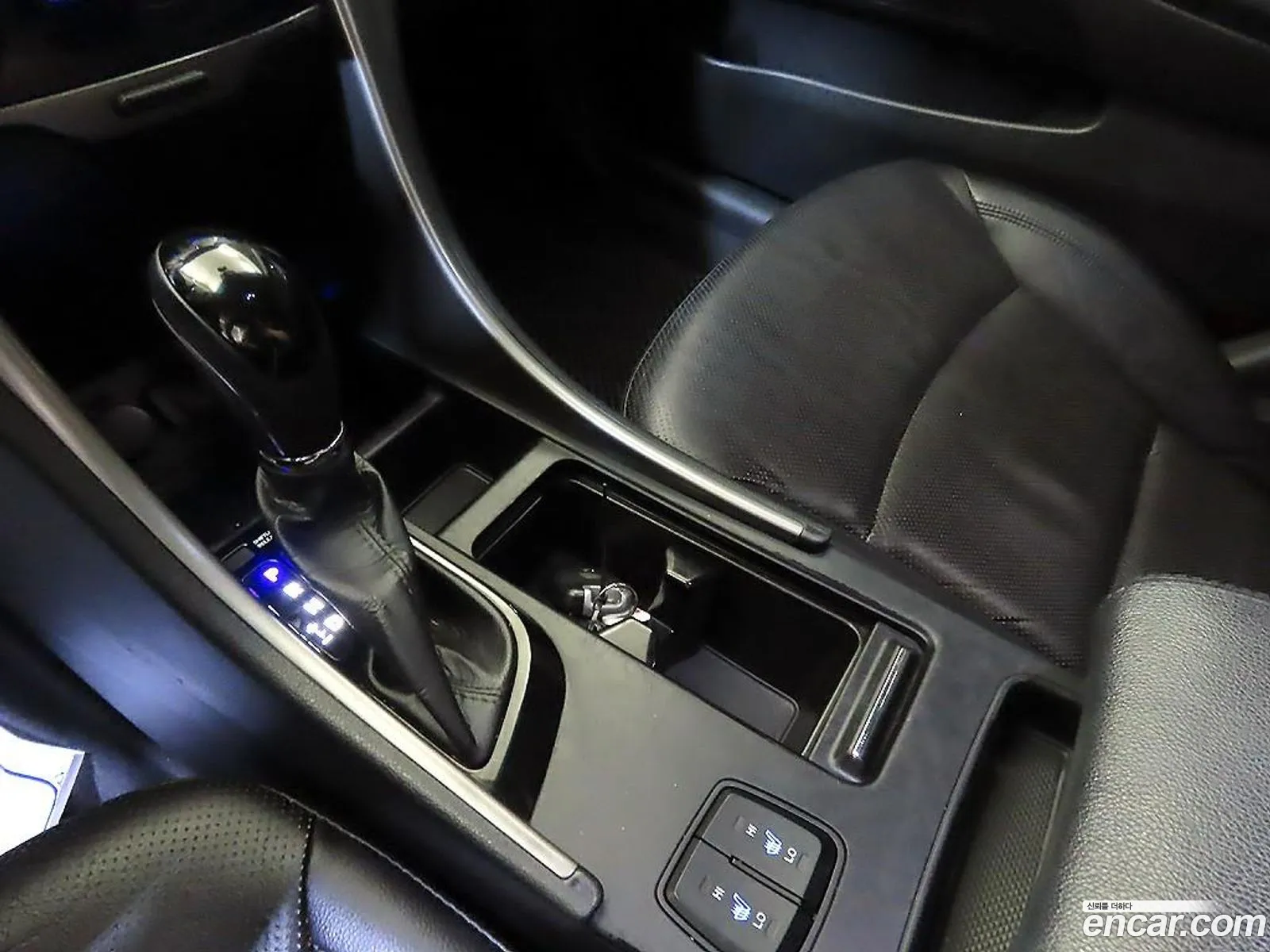 Hyundai YF Sonata 2012 — 4