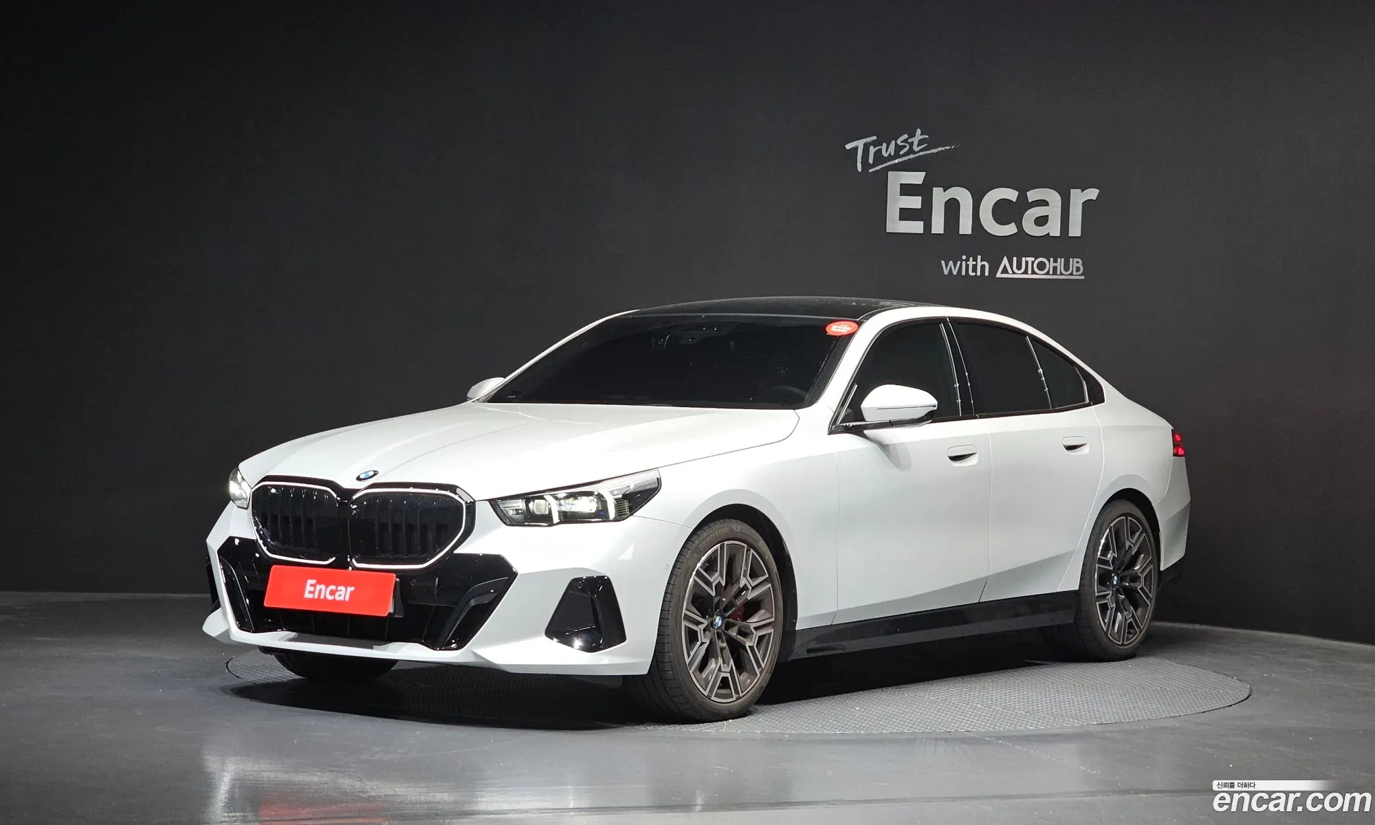 BMW 5 Series 2025 — 8