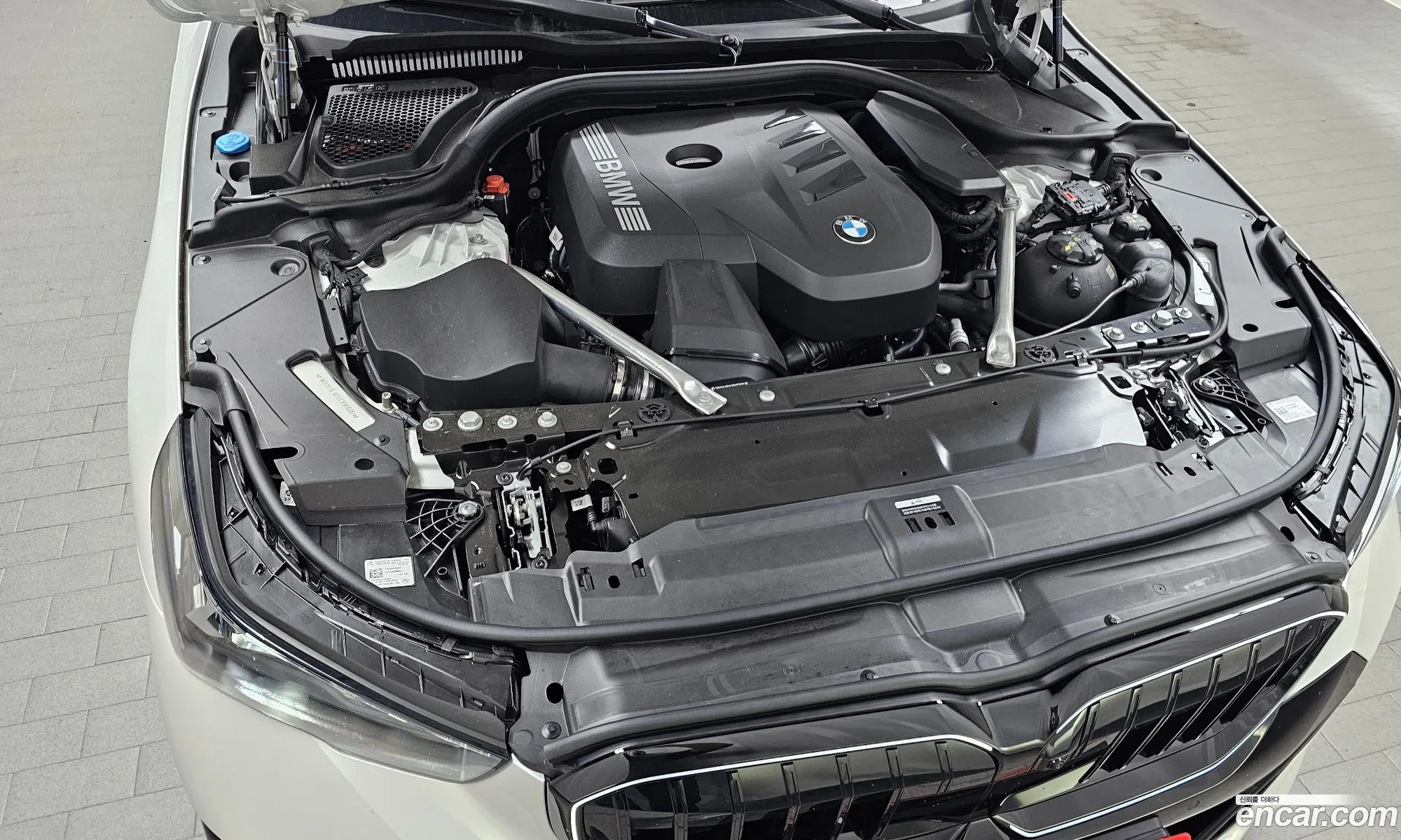 BMW 5 Series 2025 — 21