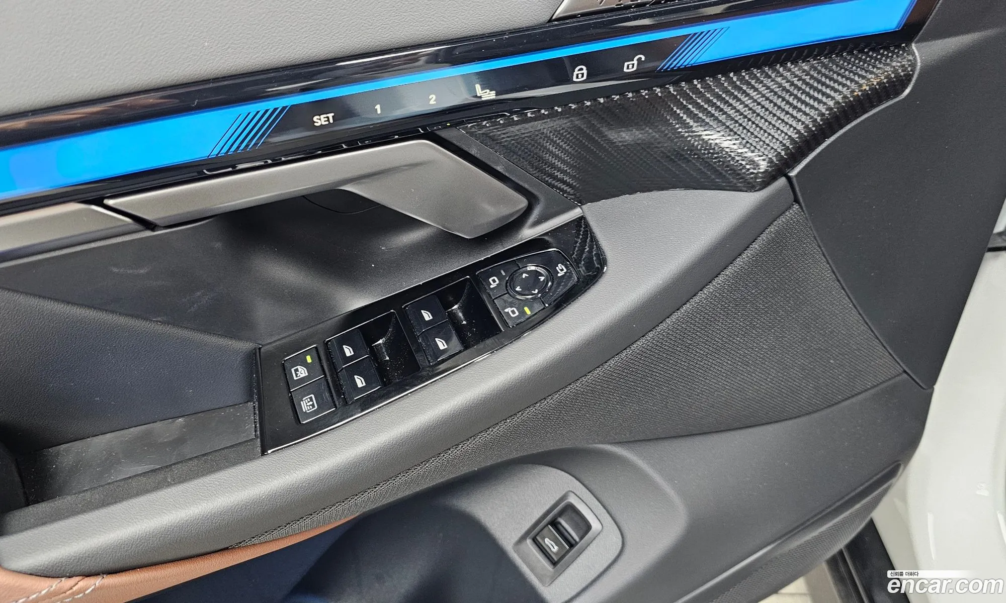 BMW 5 Series 2025 — 17