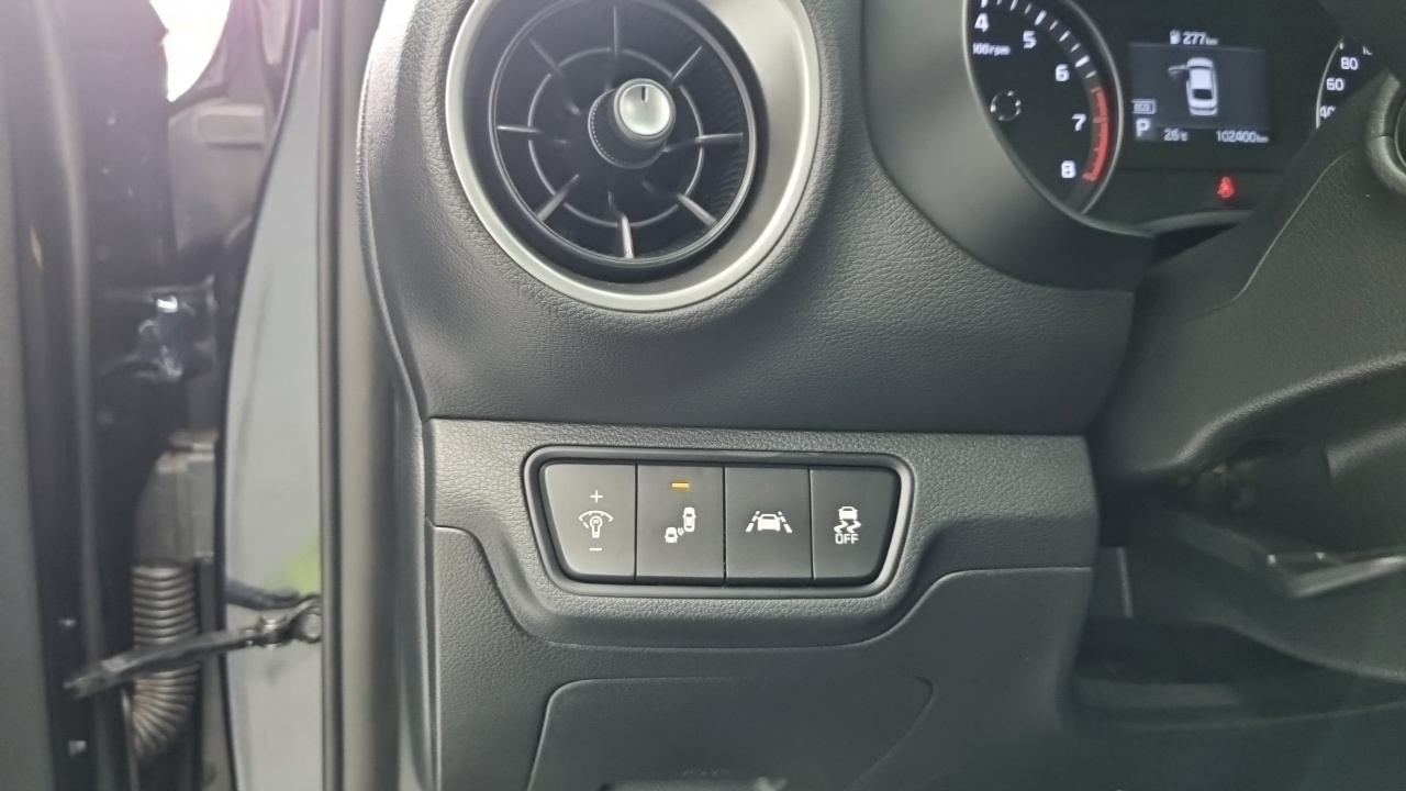Kia K3 2018 — 18