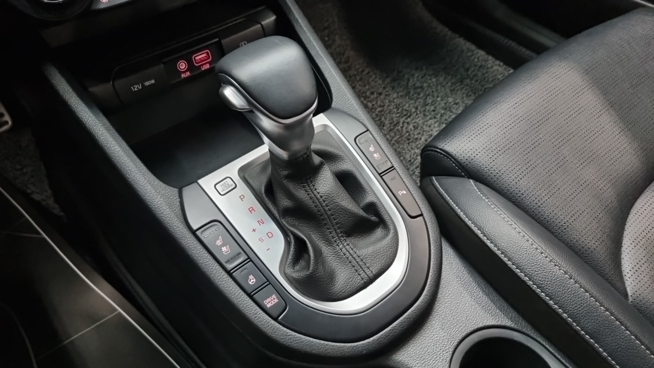 Kia K3 2018 — 17