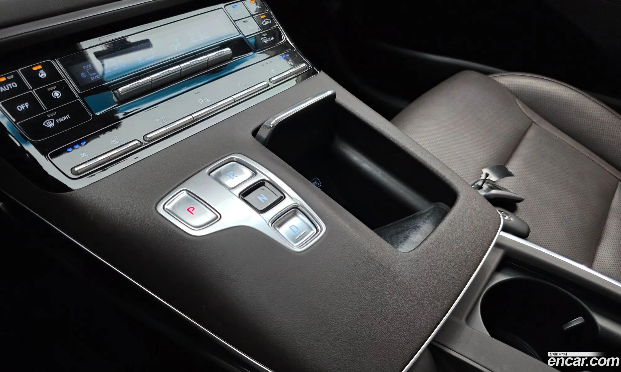 Hyundai Grandeur IG 2020 — 18