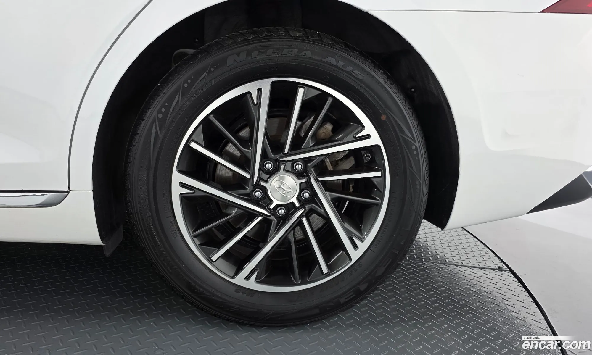 Hyundai Grandeur IG 2020 — 33