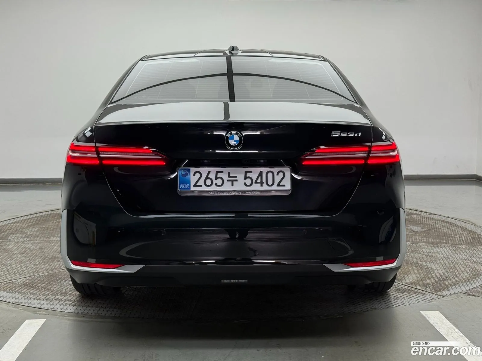 BMW 5 Series 2025 — 12