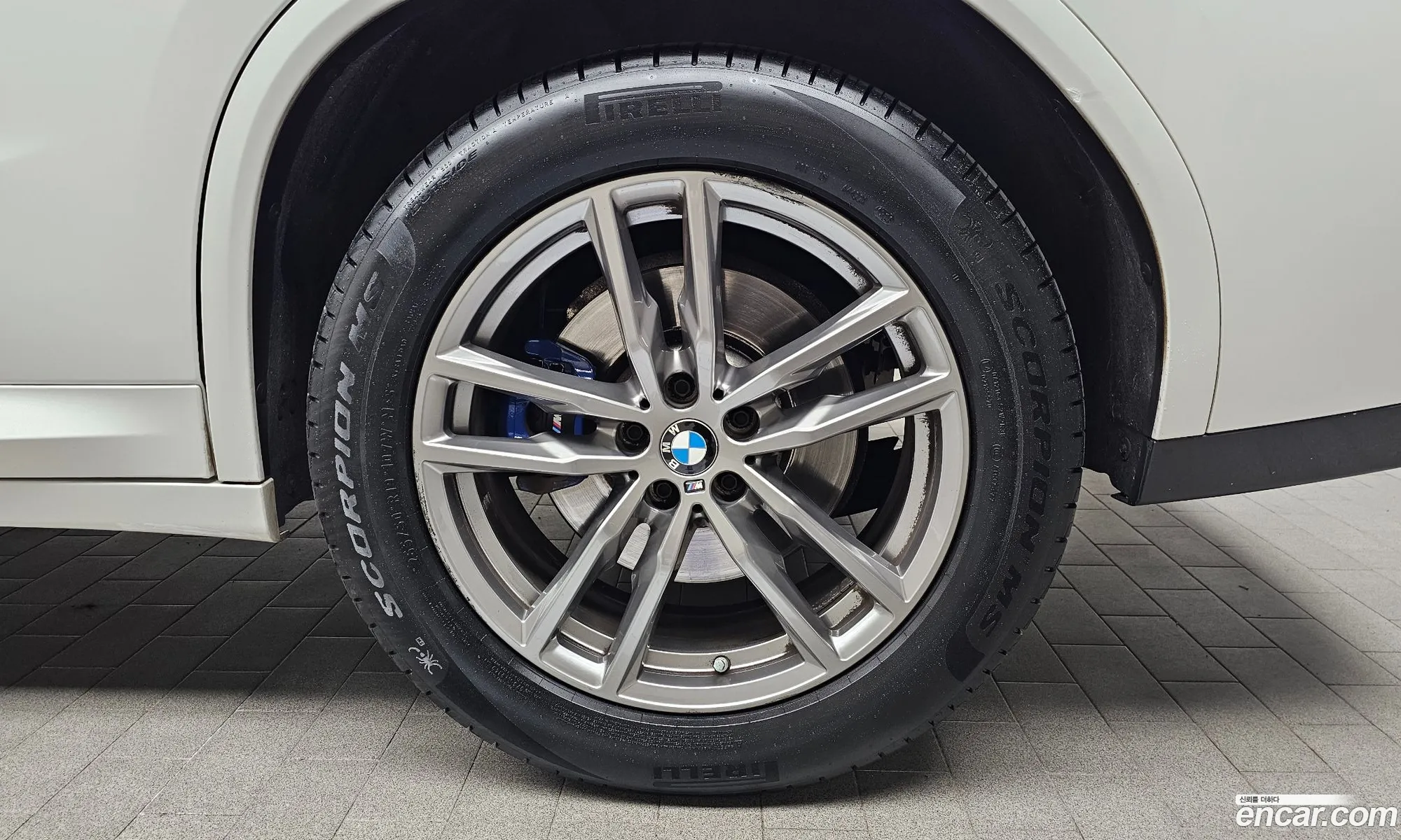 BMW X4 2019 WBAVJ110XKLF65011 — 24