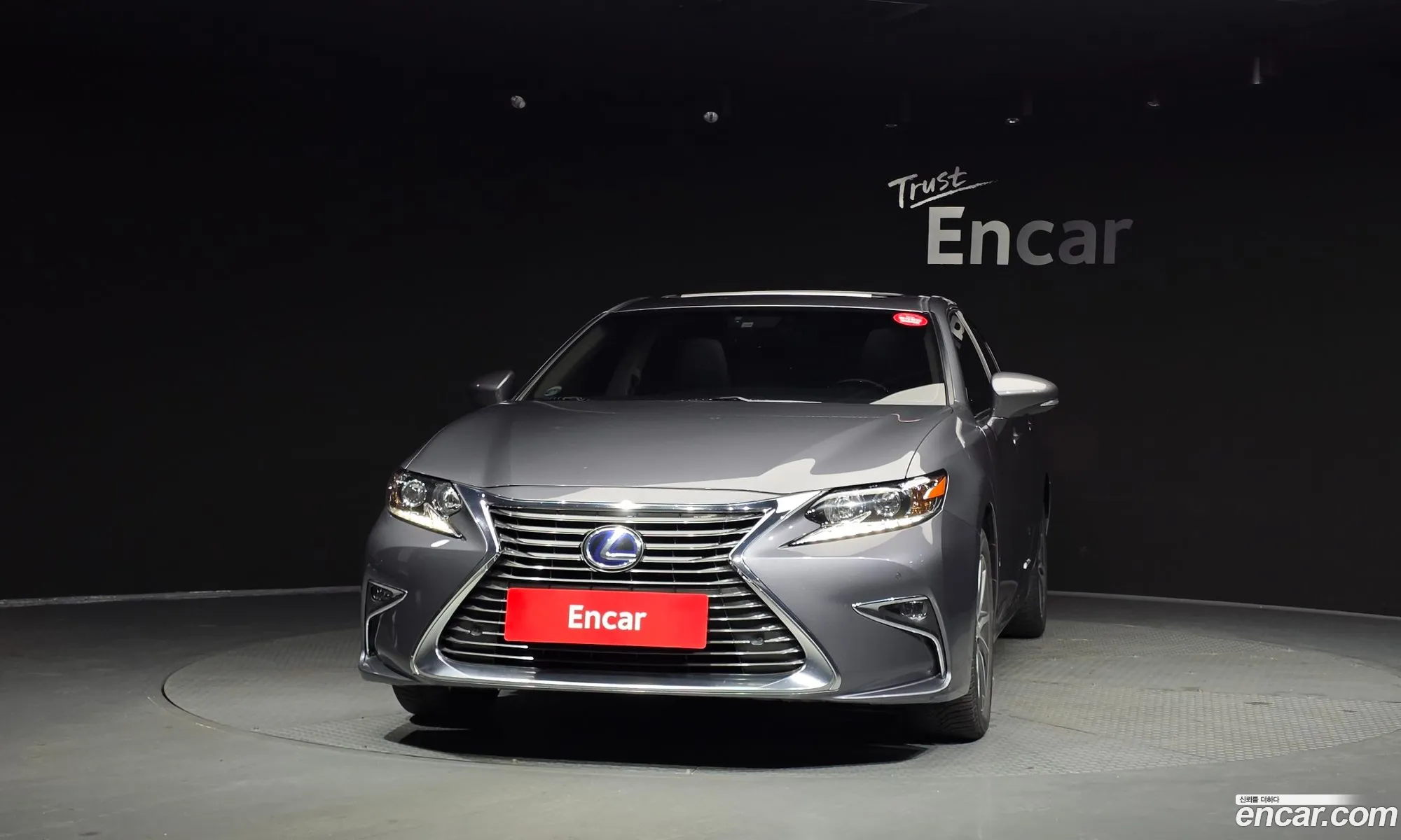 Lexus ES300h 2017 — 19