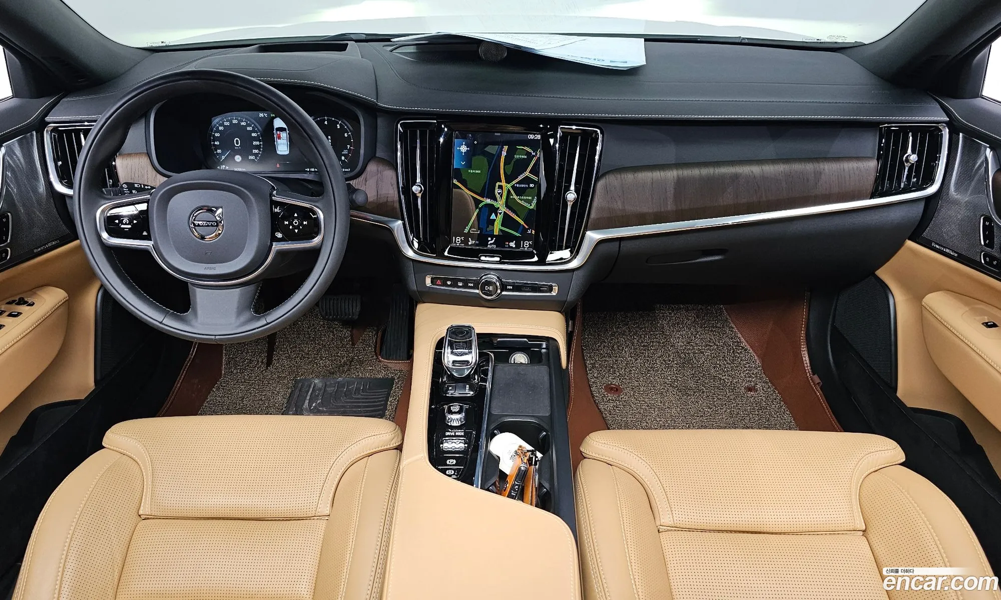 Volvo S90 2021 — 32