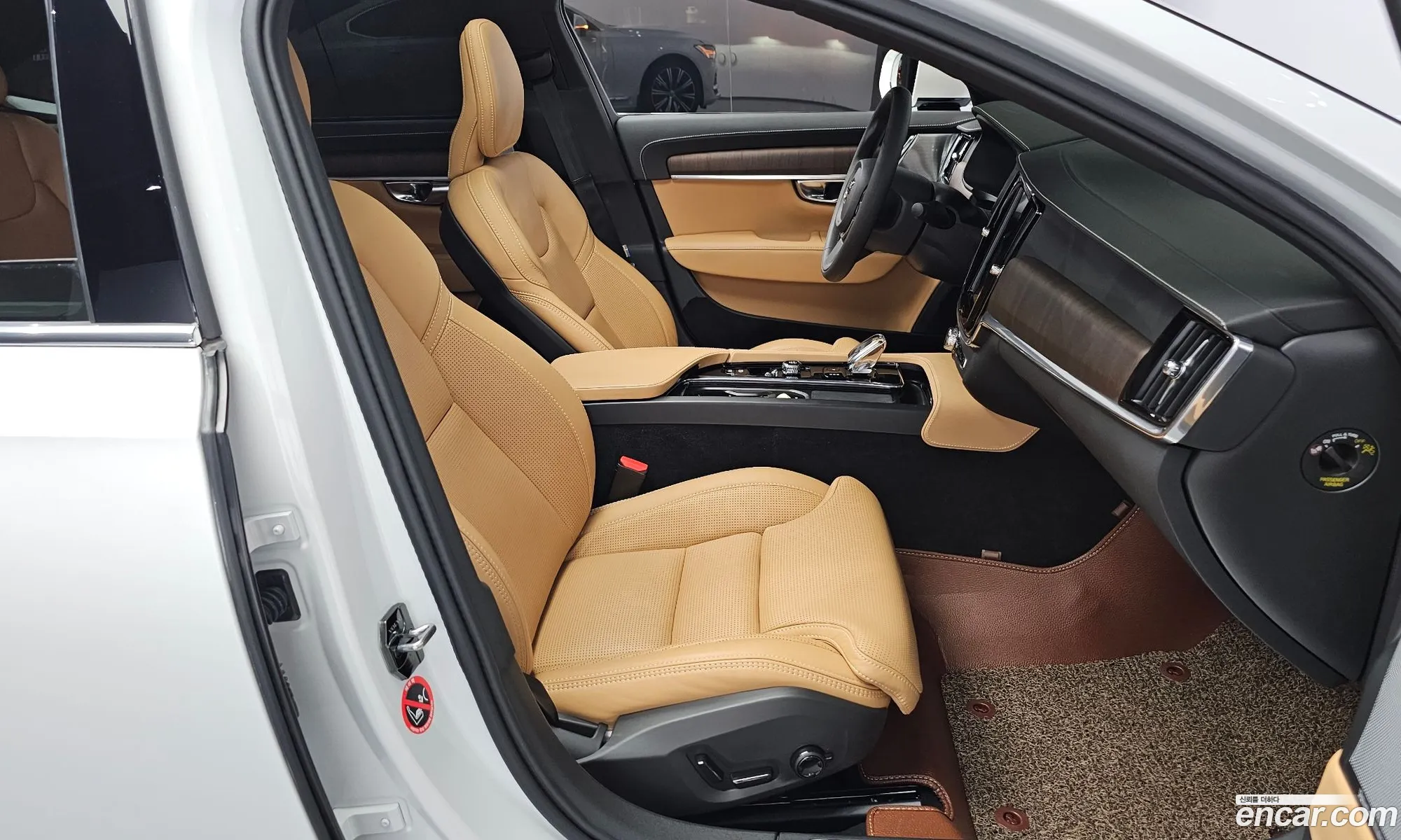 Volvo S90 2021 — 2
