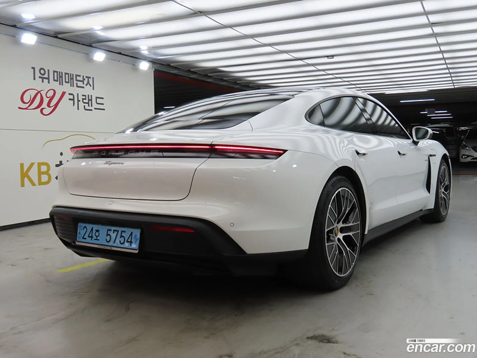 Porsche Taycan 2023 — 5