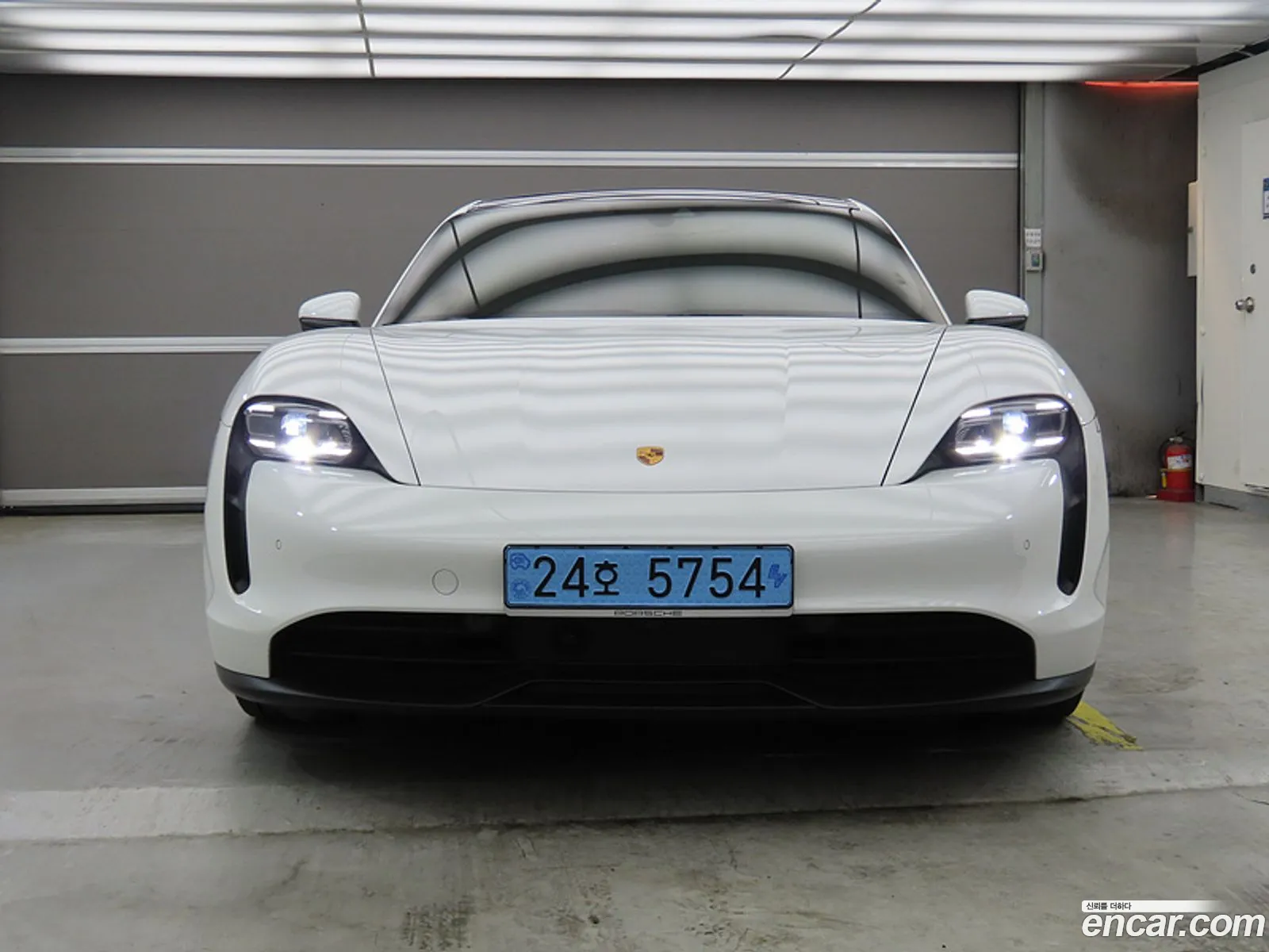 Porsche Taycan 2023 — 3