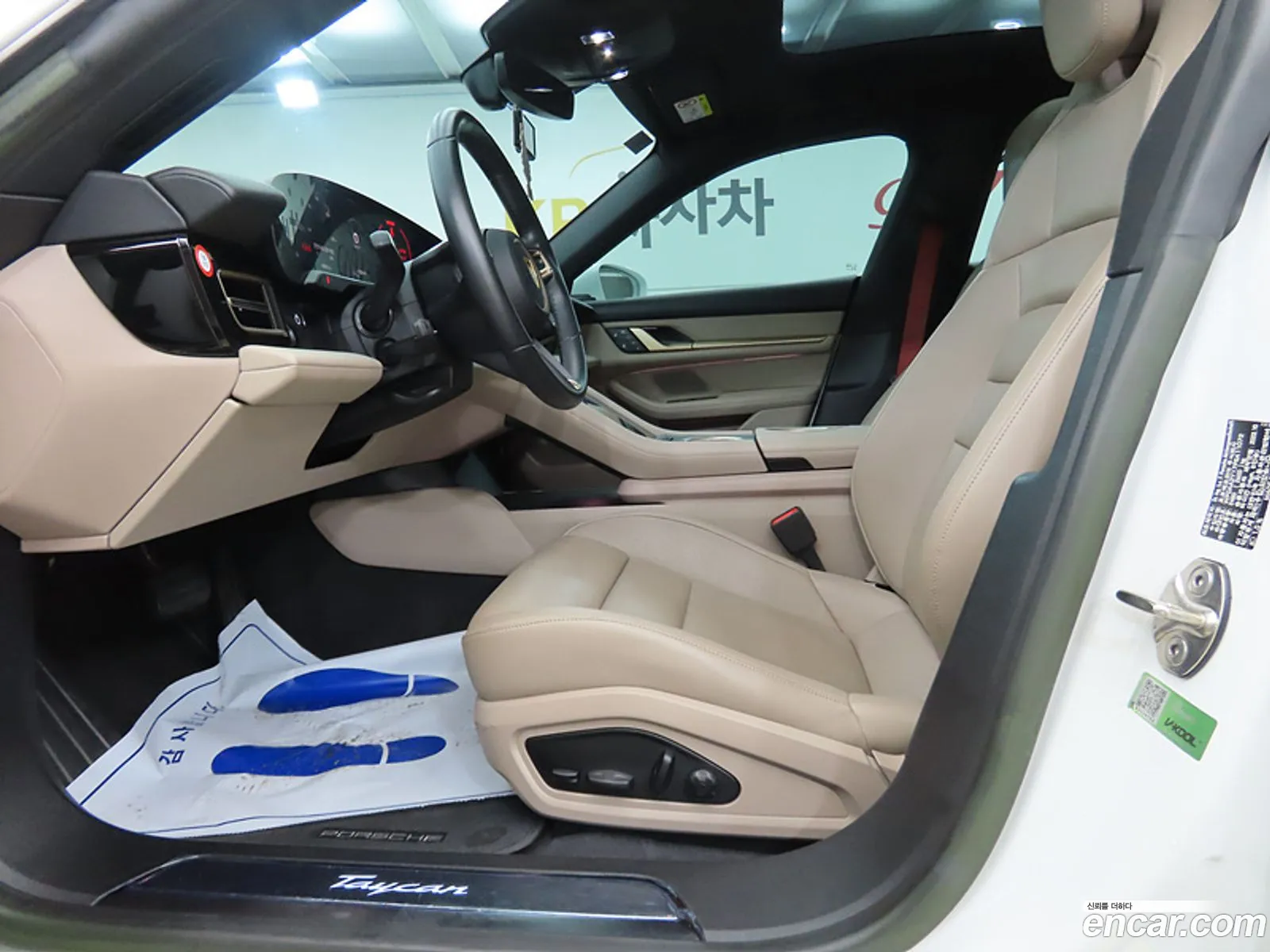 Porsche Taycan 2023 — 4