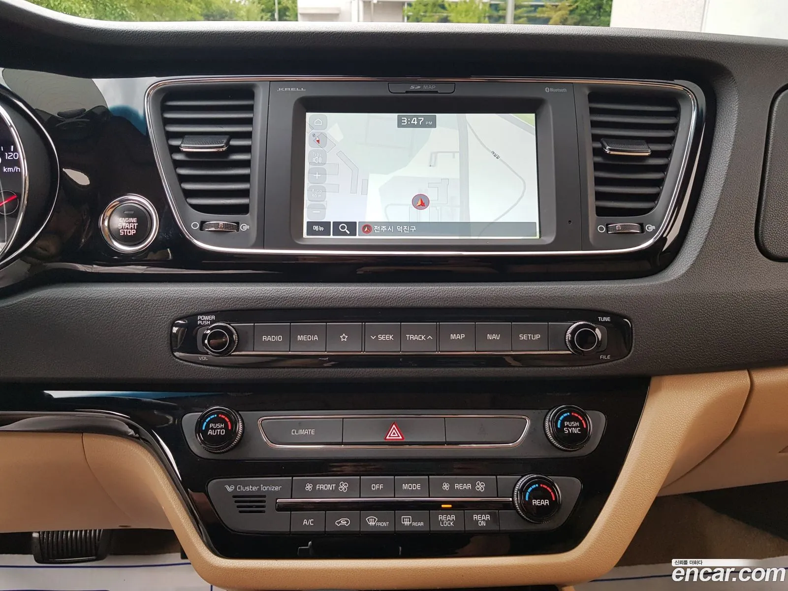 Kia Carnival 2019 — 18