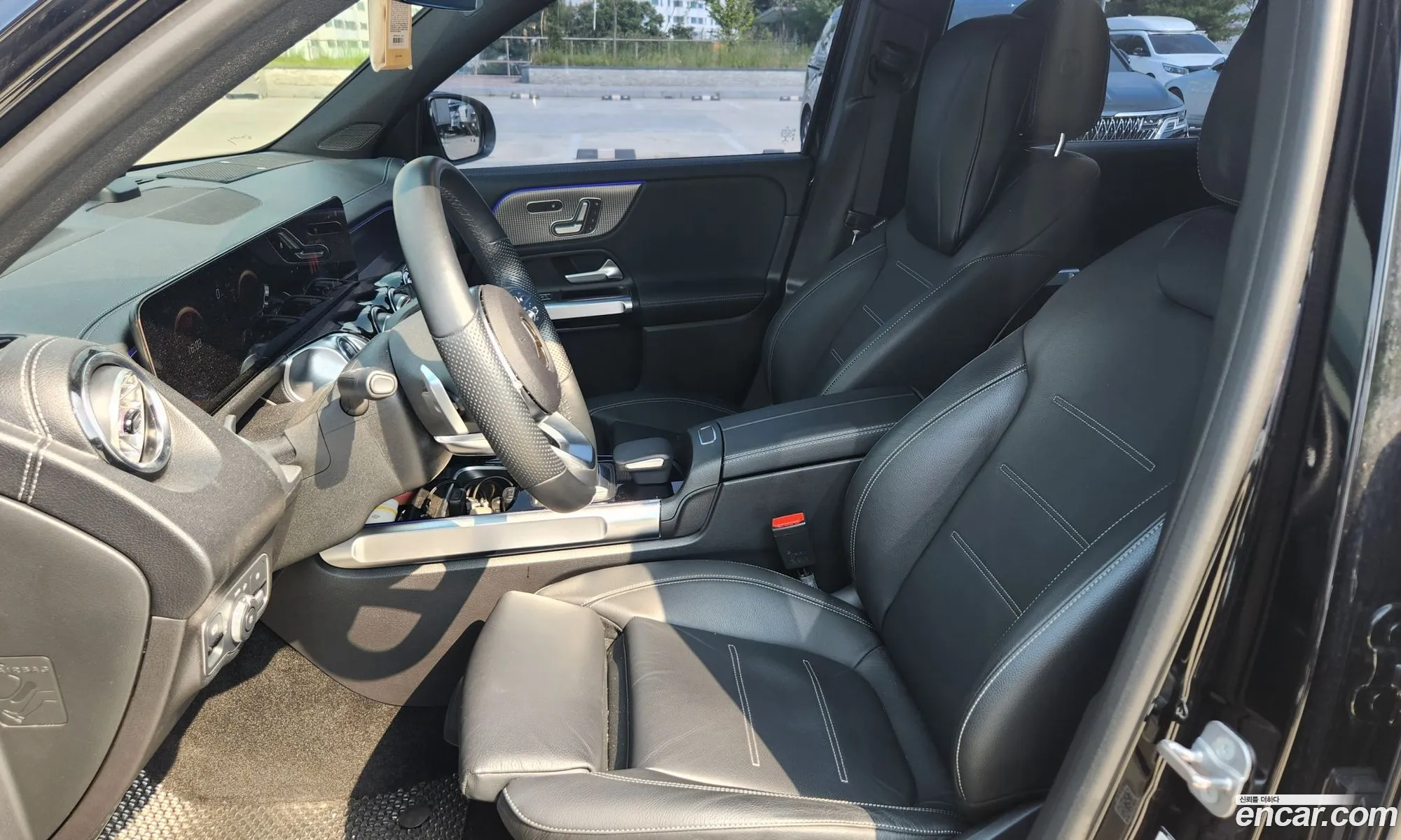 Mercedes-Benz EQB X243 2023 — 20