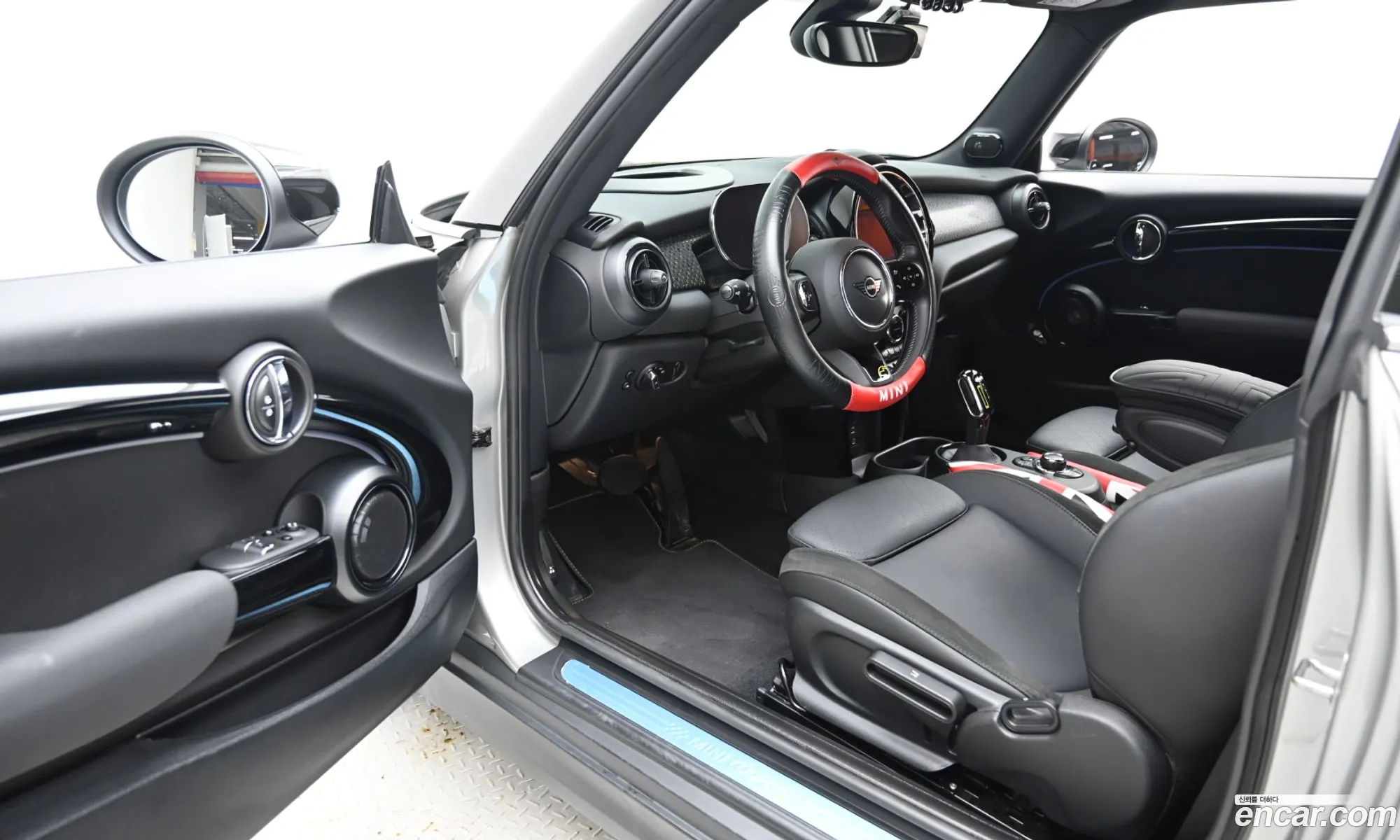 Mini Cooper Electric 2023 — 13