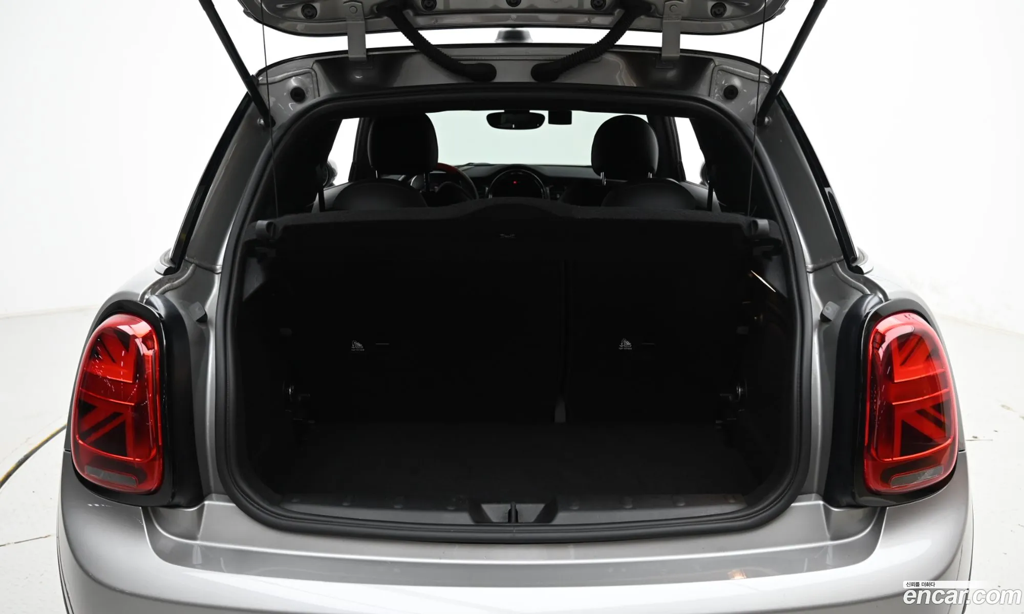 Mini Cooper Electric 2023 — 6