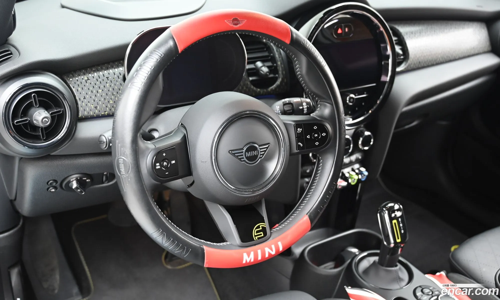 Mini Cooper Electric 2023 — 18