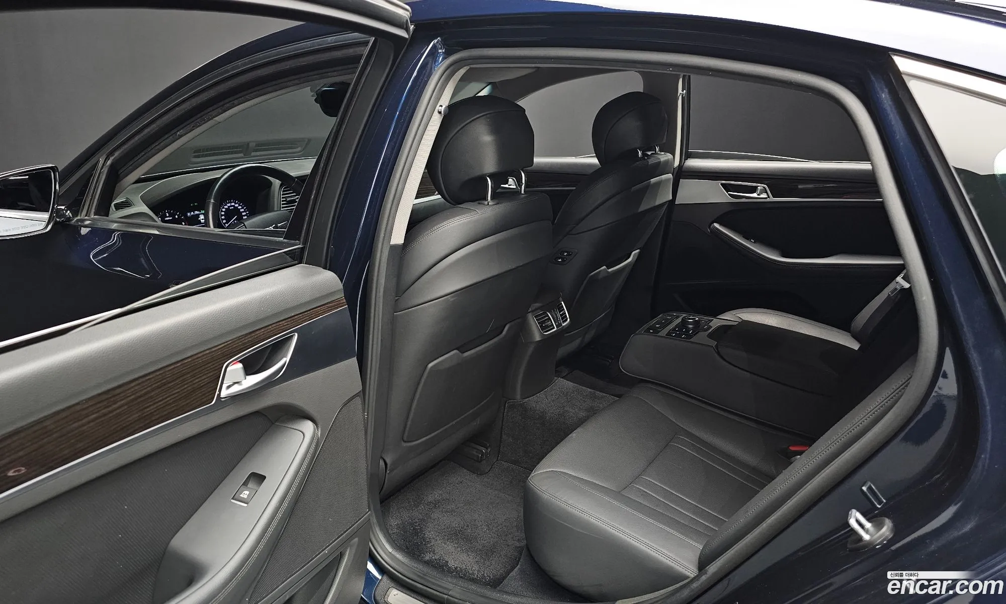 Genesis G80 2019 — 17