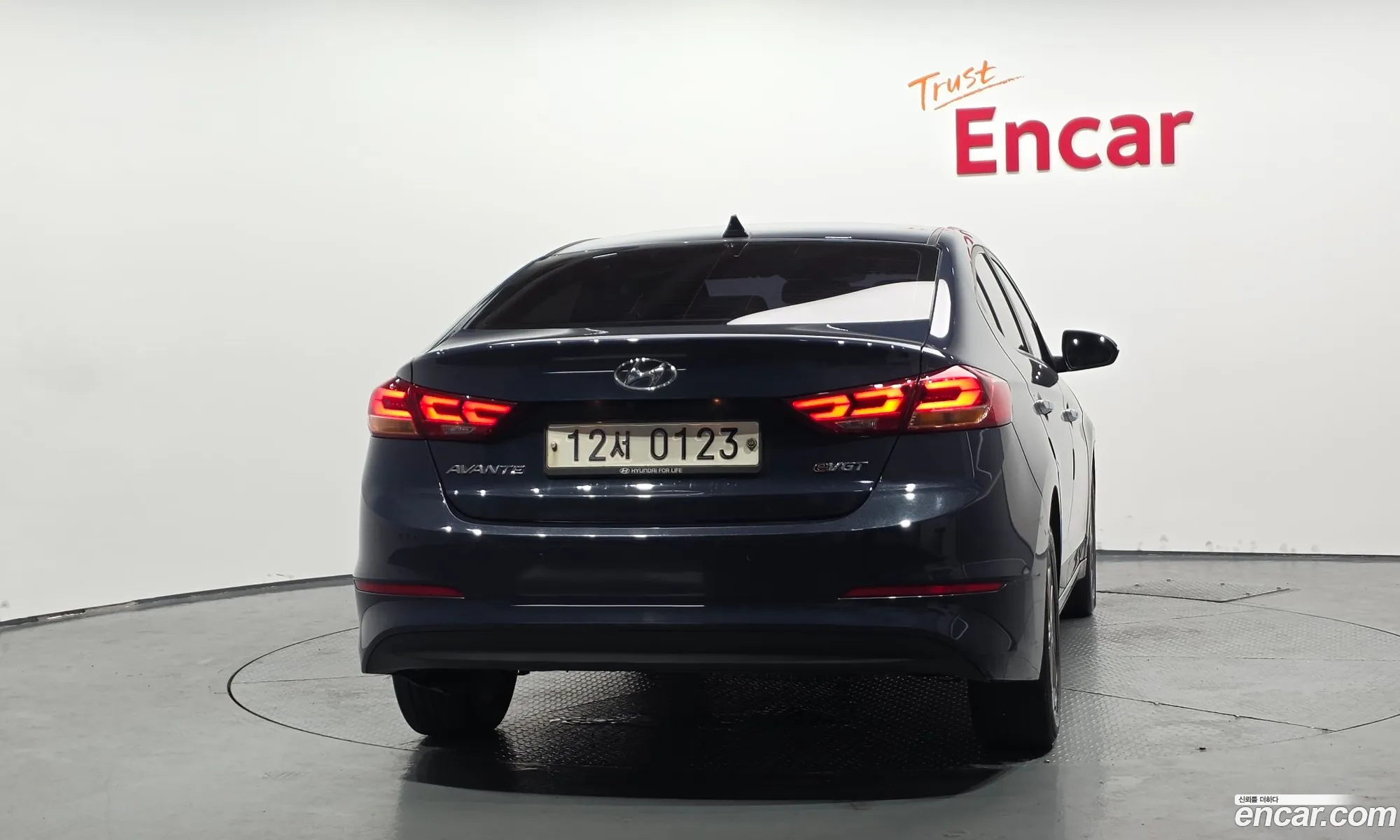 Hyundai Elantra AD 2015 — 10