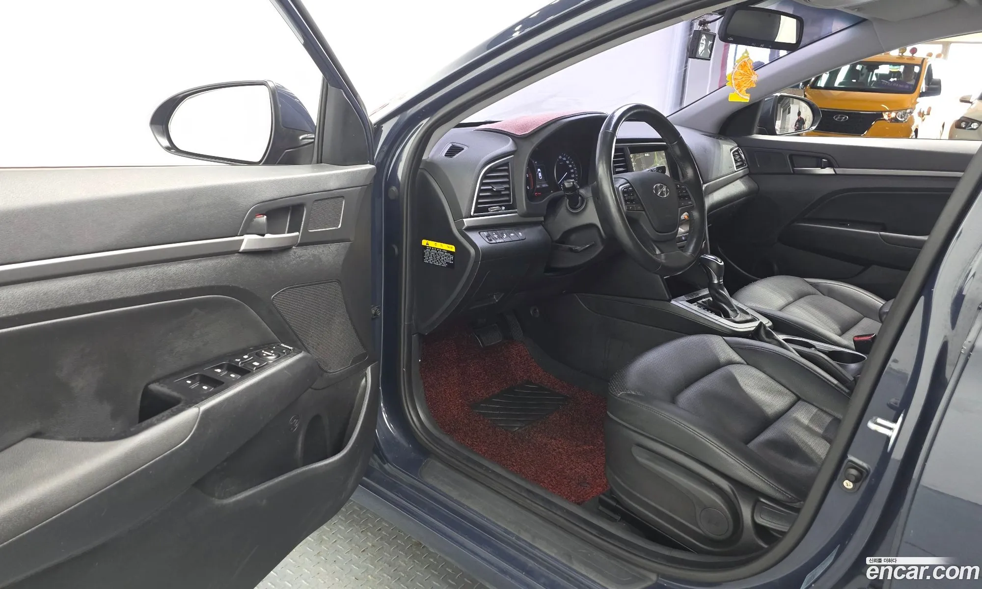 Hyundai Elantra AD 2015 — 26