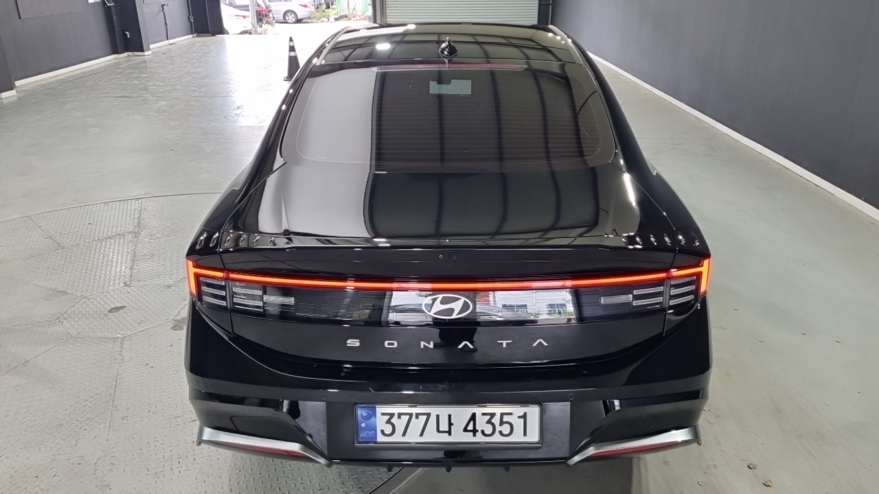 Hyundai Sonata the Edge 2023 — 2
