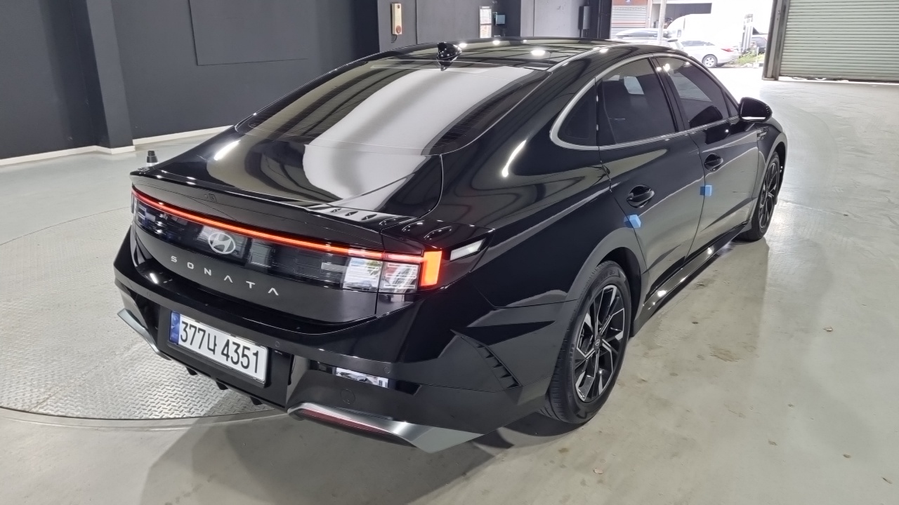 Hyundai Sonata the Edge 2023 — 3