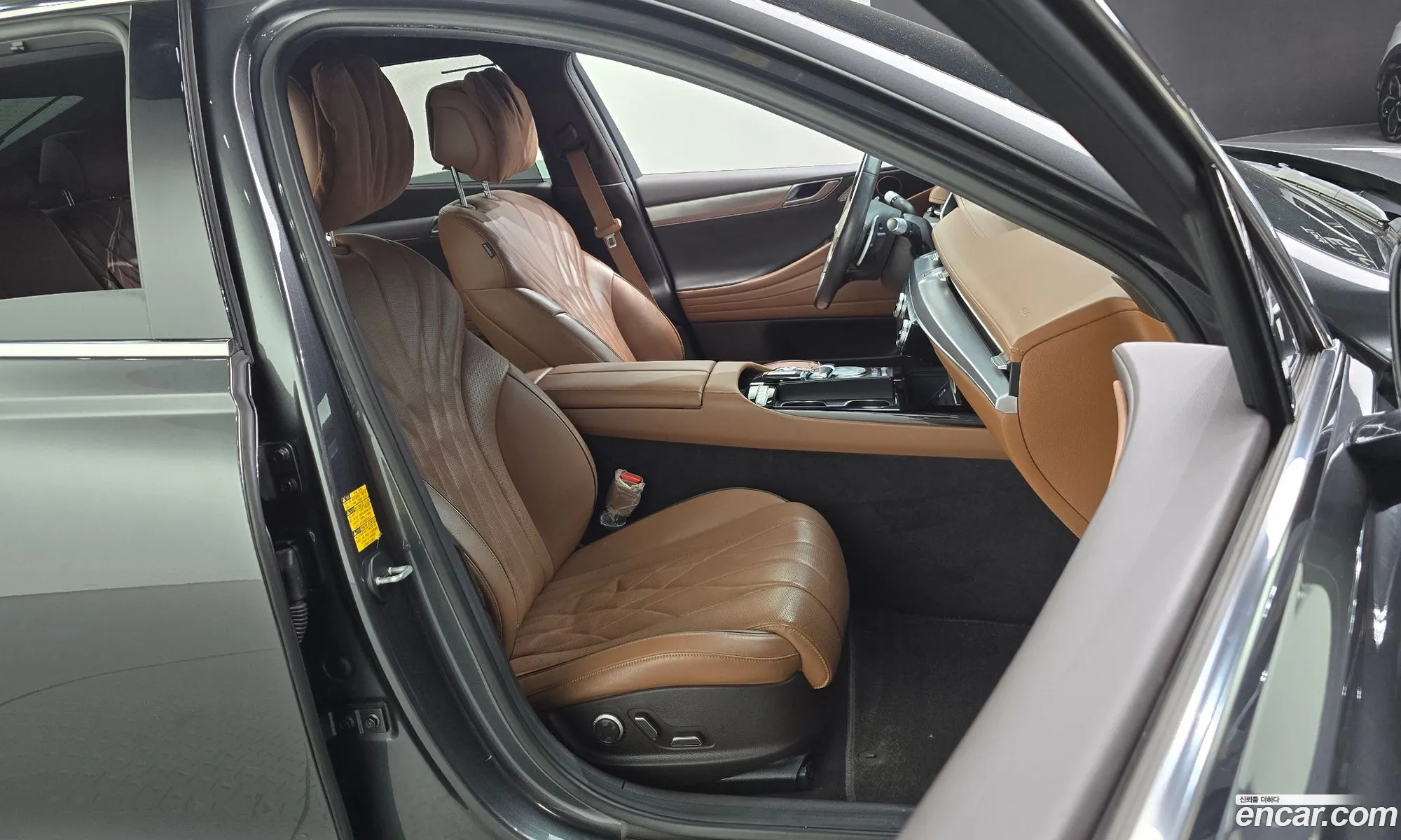 Genesis G80 2020 — 26