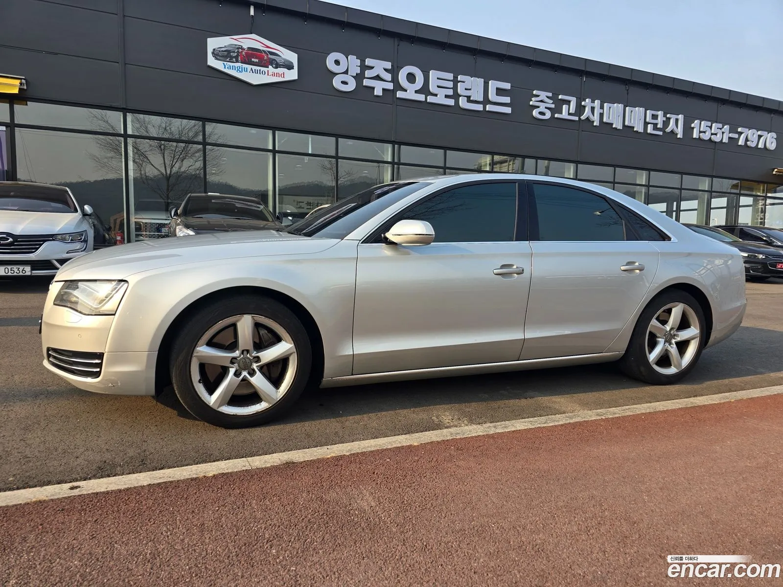 Audi A8 2010 — 12