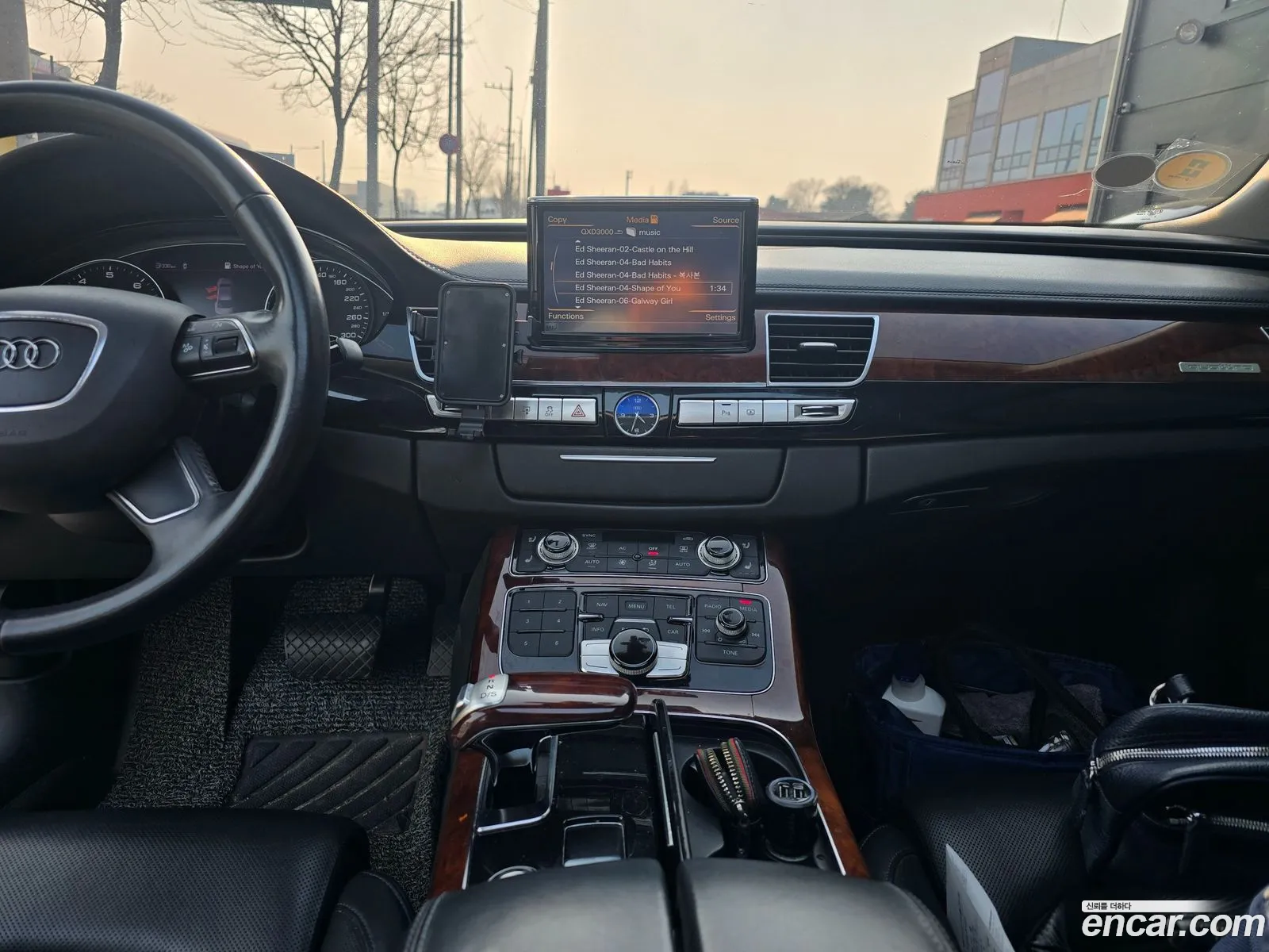 Audi A8 2010 — 9