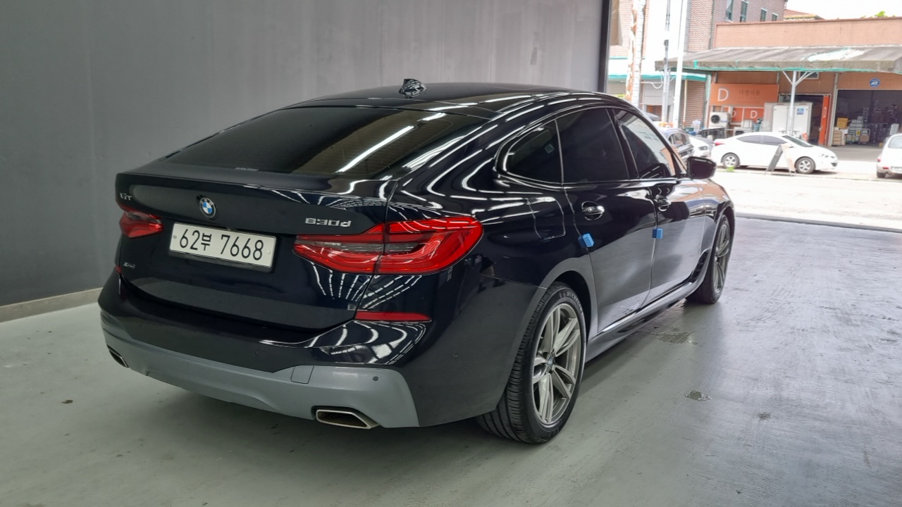 BMW 6 Series GT 2017 — 12