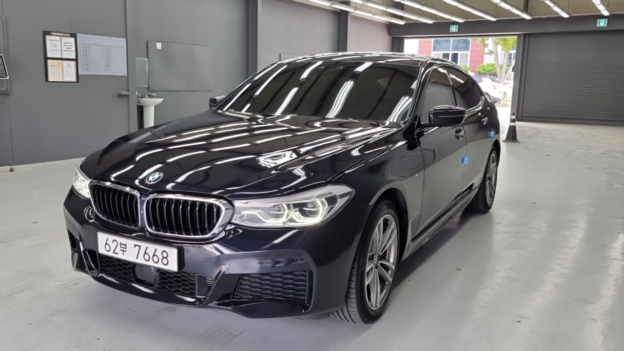 BMW 6 Series GT 2017 — 18
