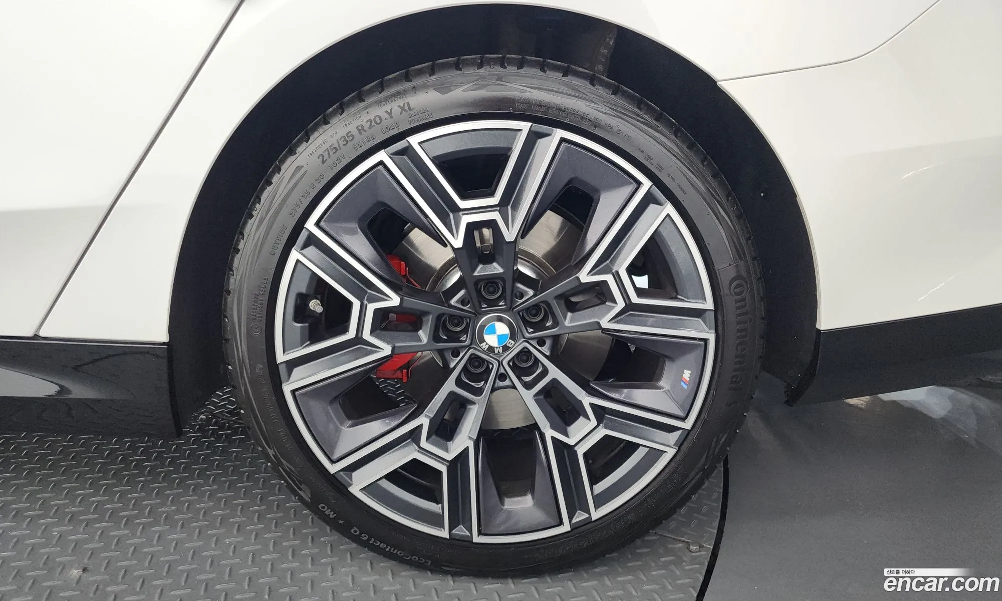 BMW 5 Series 2025 — 6