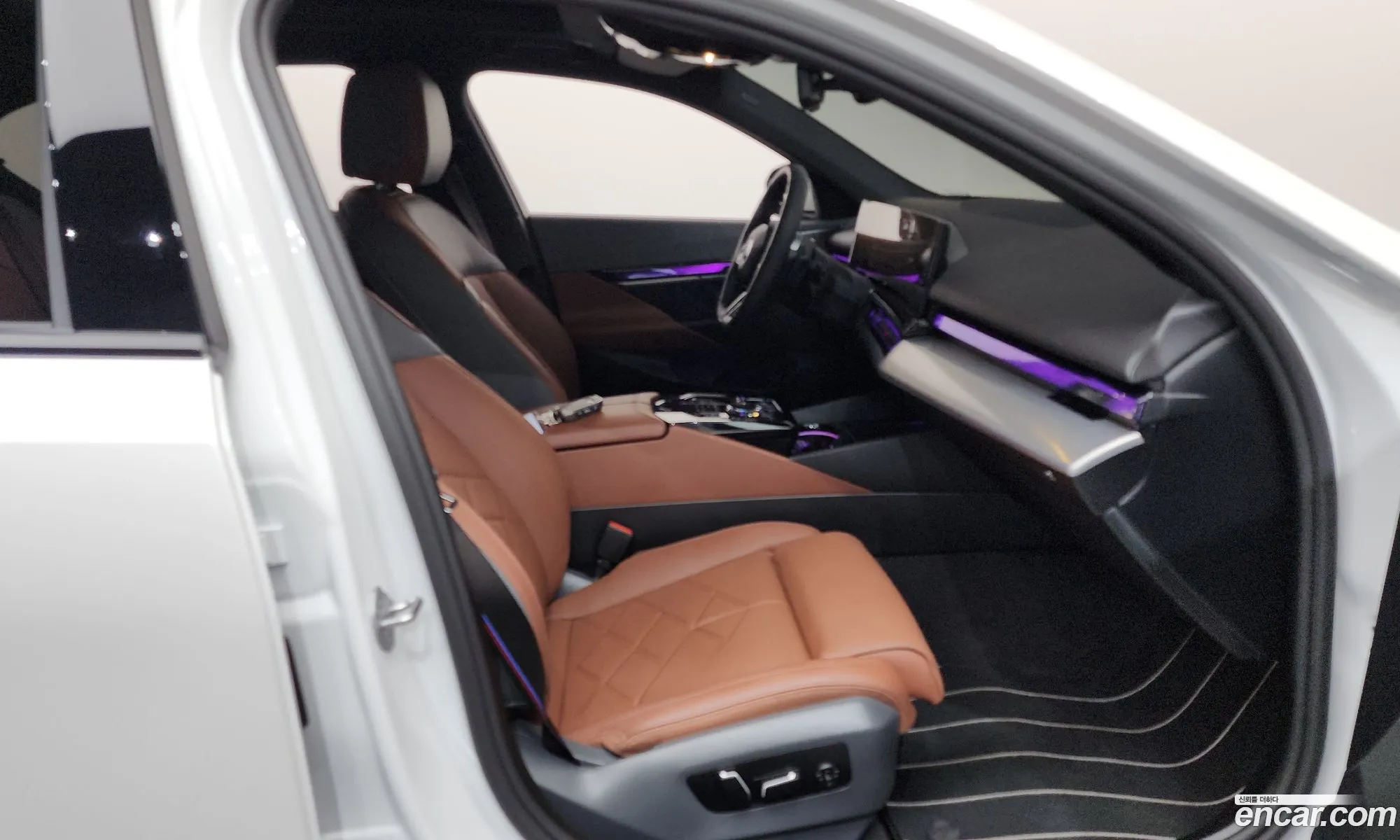 BMW 5 Series 2025 — 16