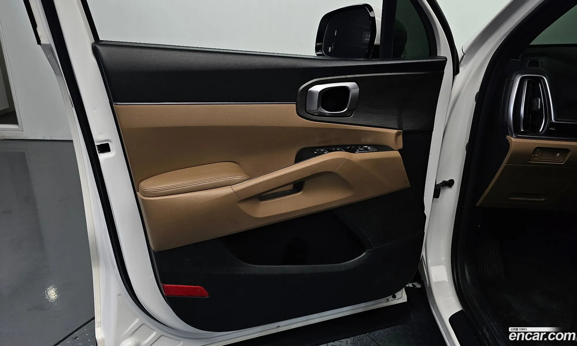 Kia Sorento 2023 — 16