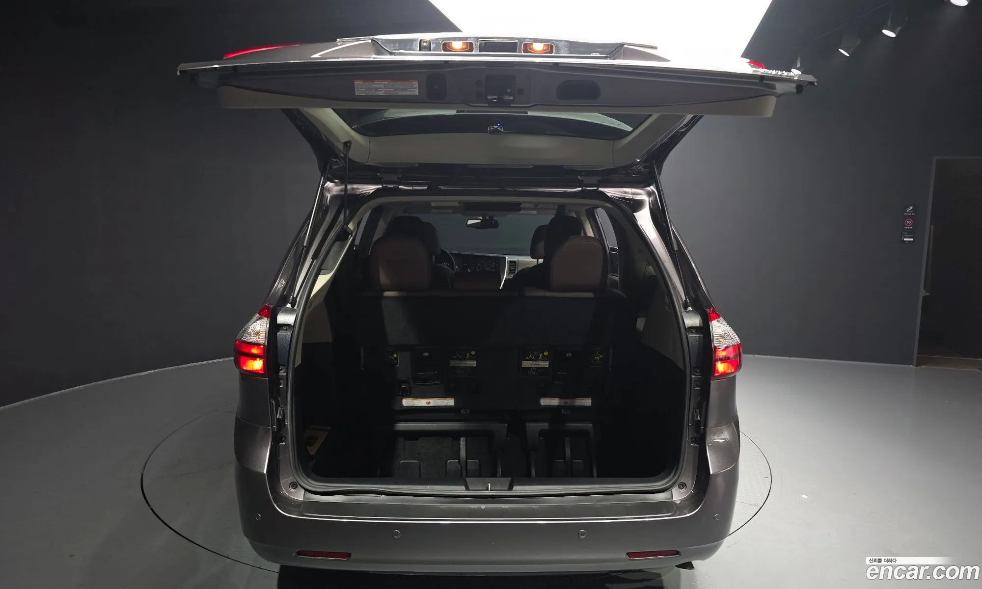 Toyota Sienna 2016 5TDDK3DC6GS135086 — 17