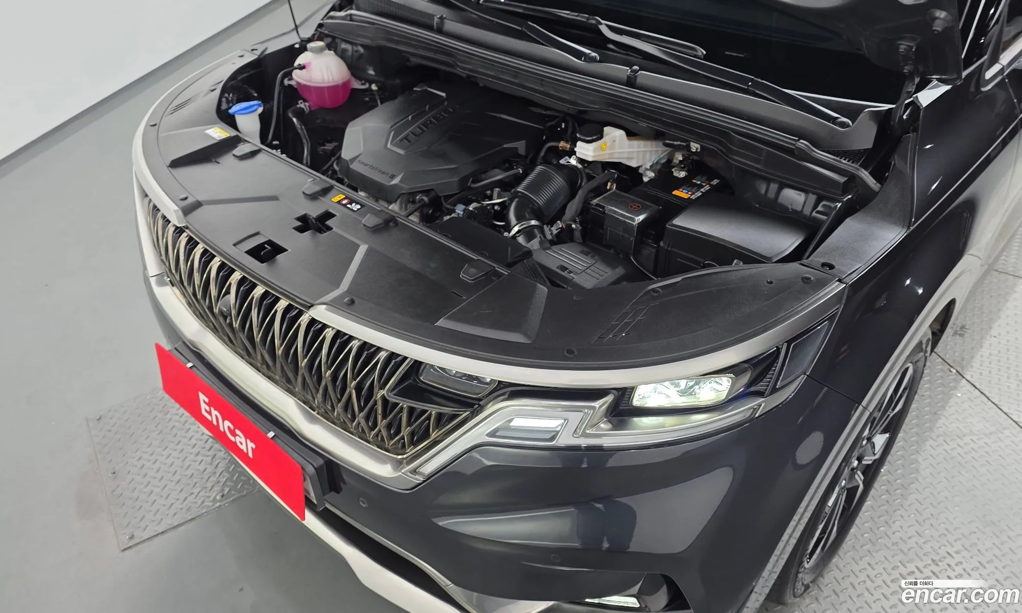 Kia Carnival 2023 KNANC81BBPS281163 — 4